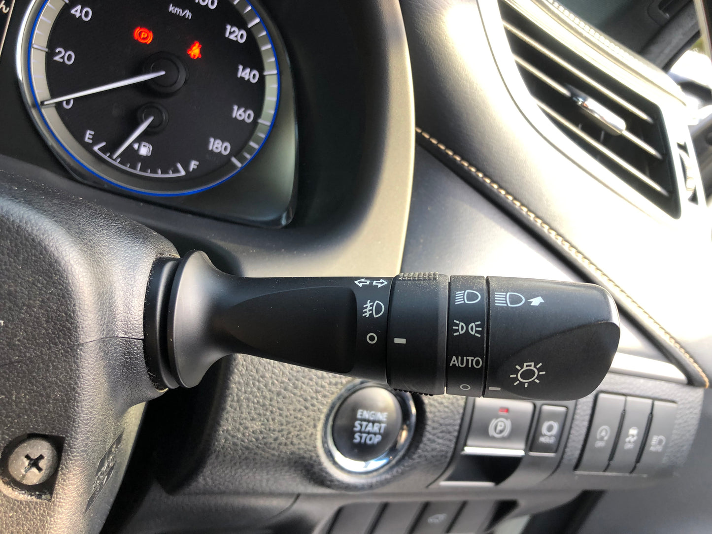 676 Toyota Harrier PREMIUM 2018