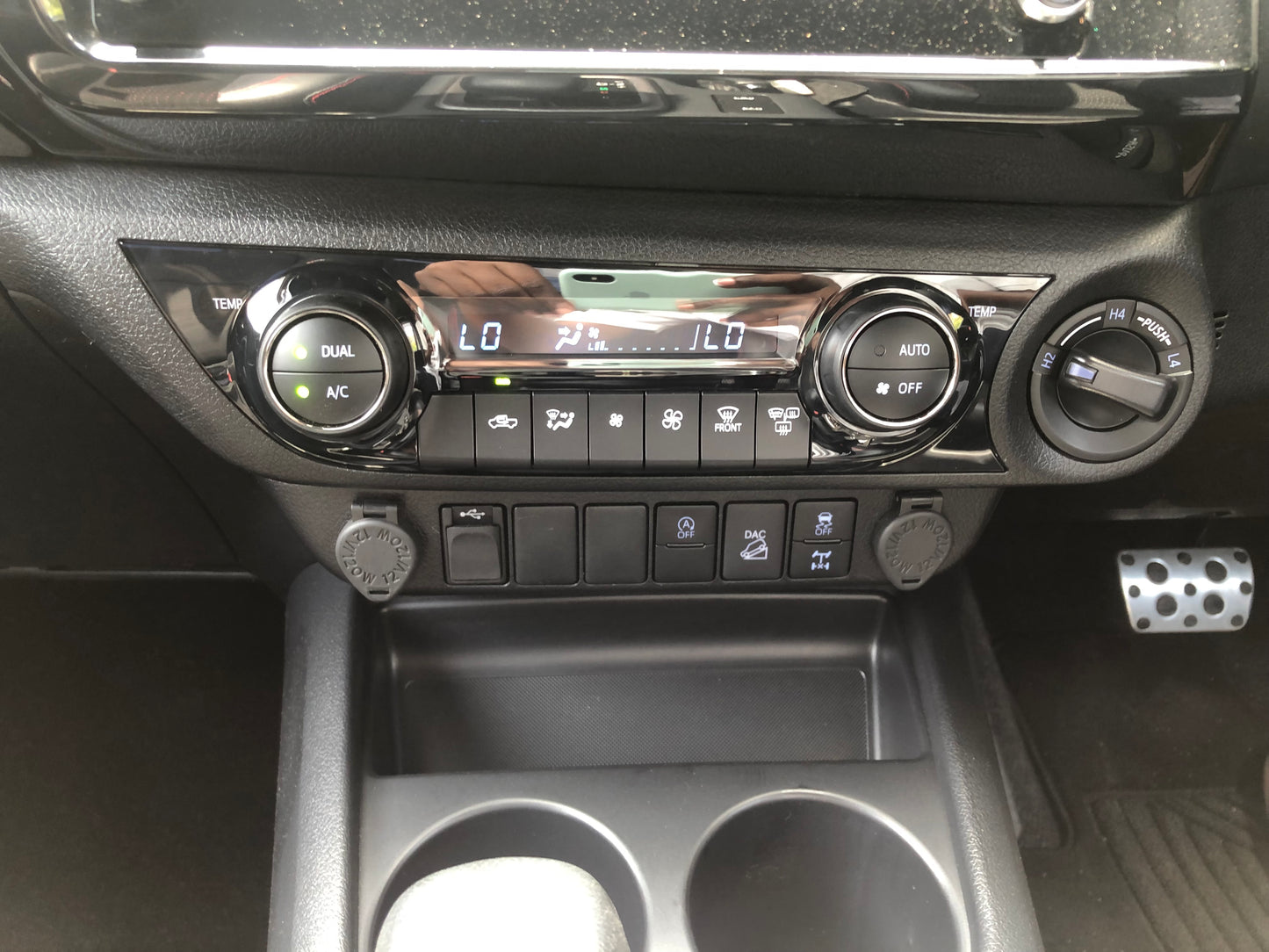 673. Toyota Hilux Z GR Sports 2022