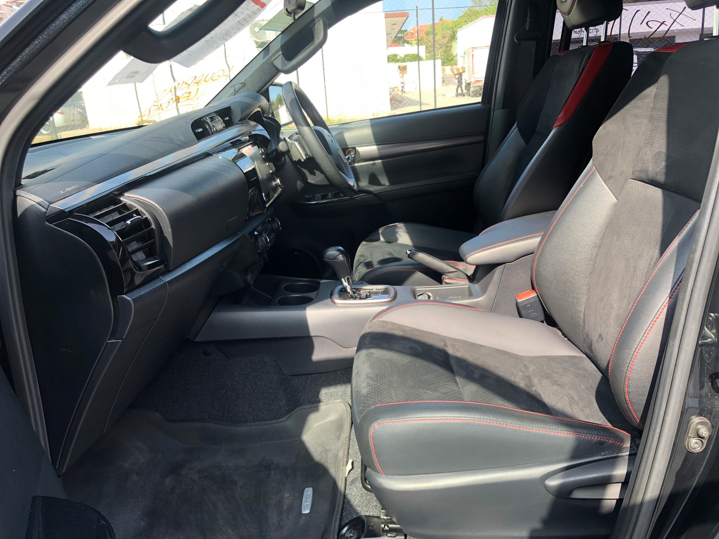 674. Toyota Hilux Z GR Sports 2022