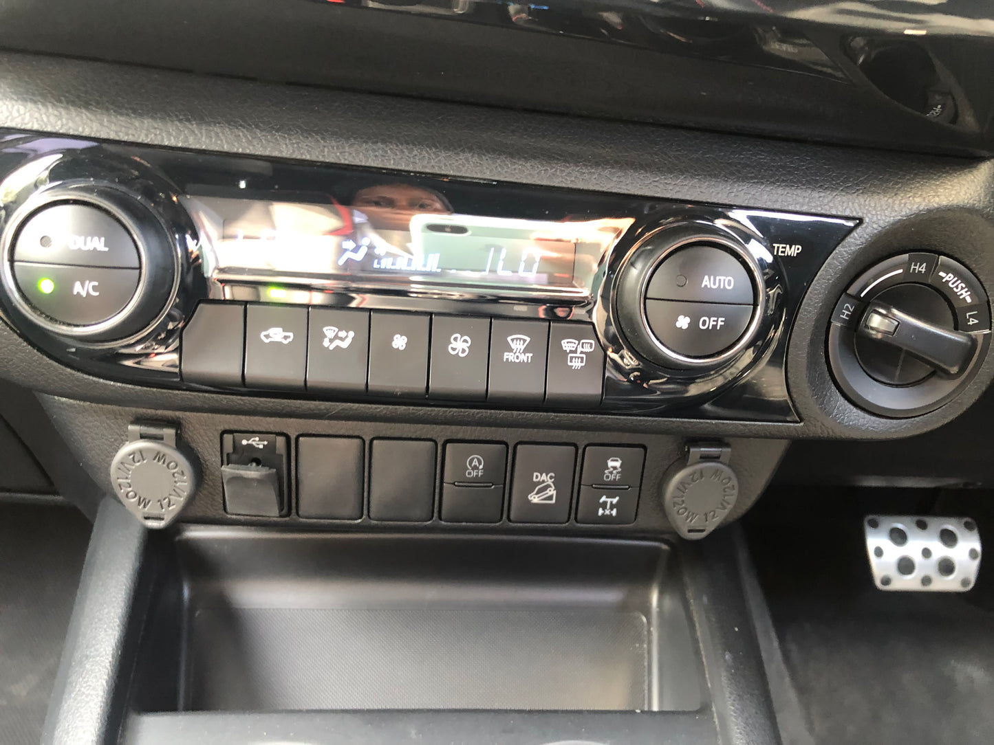 674. Toyota Hilux Z GR Sports 2022