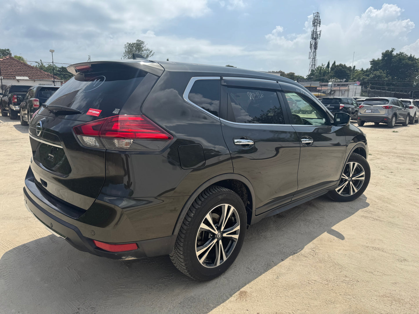 633. Nissan X-Trail 20X 2017