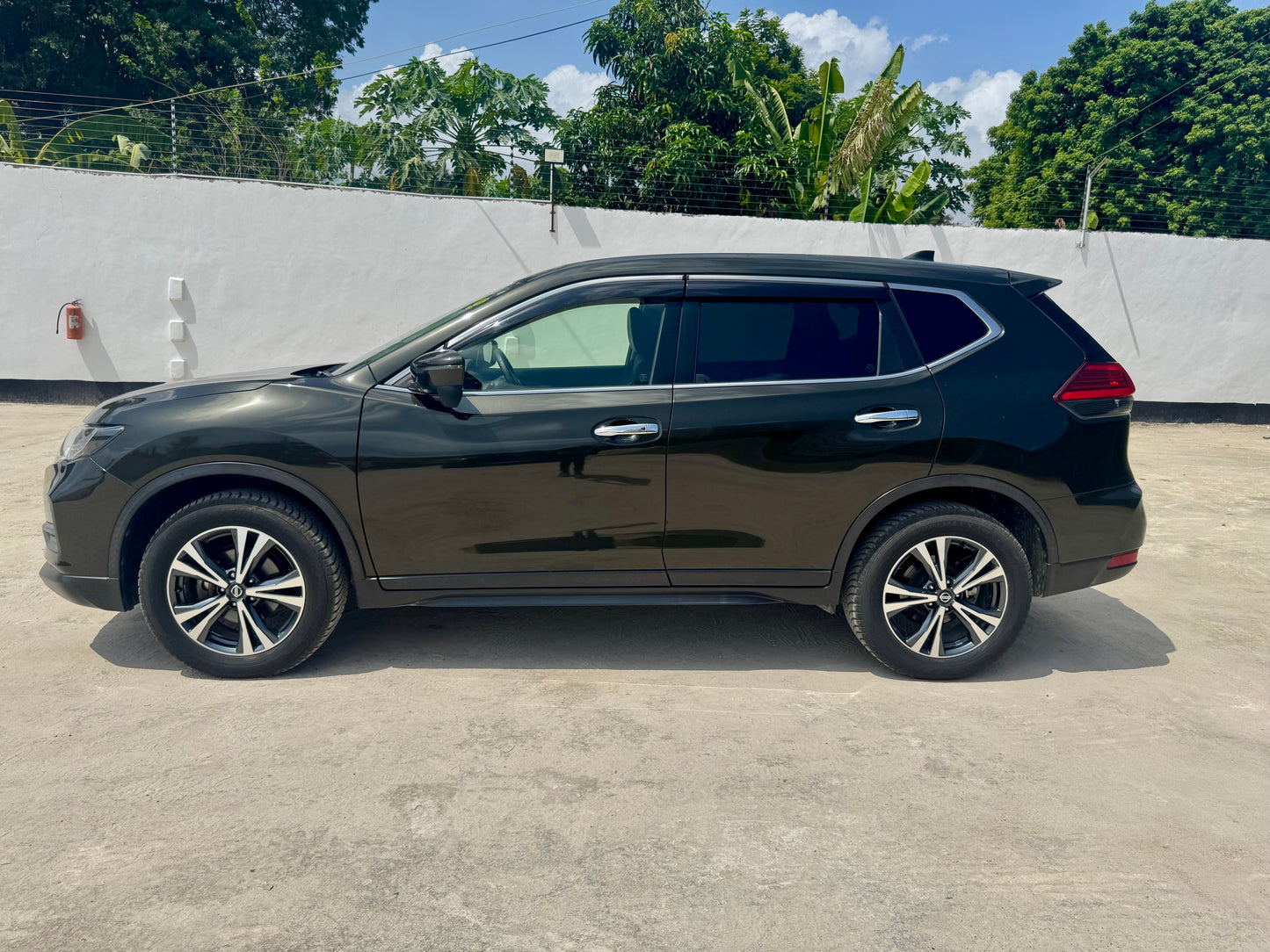 633. Nissan X-Trail 20X 2017