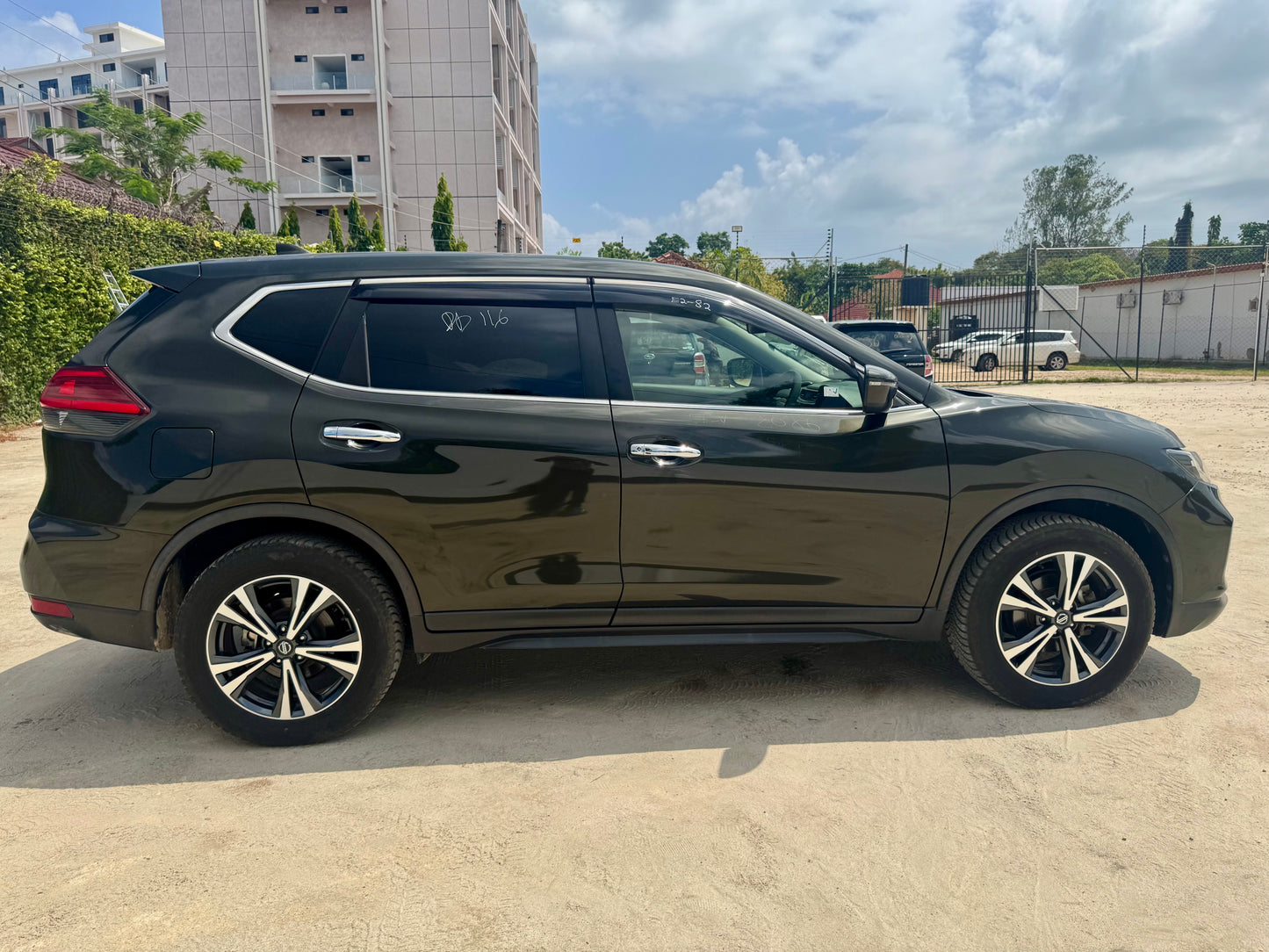 633. Nissan X-Trail 20X 2017