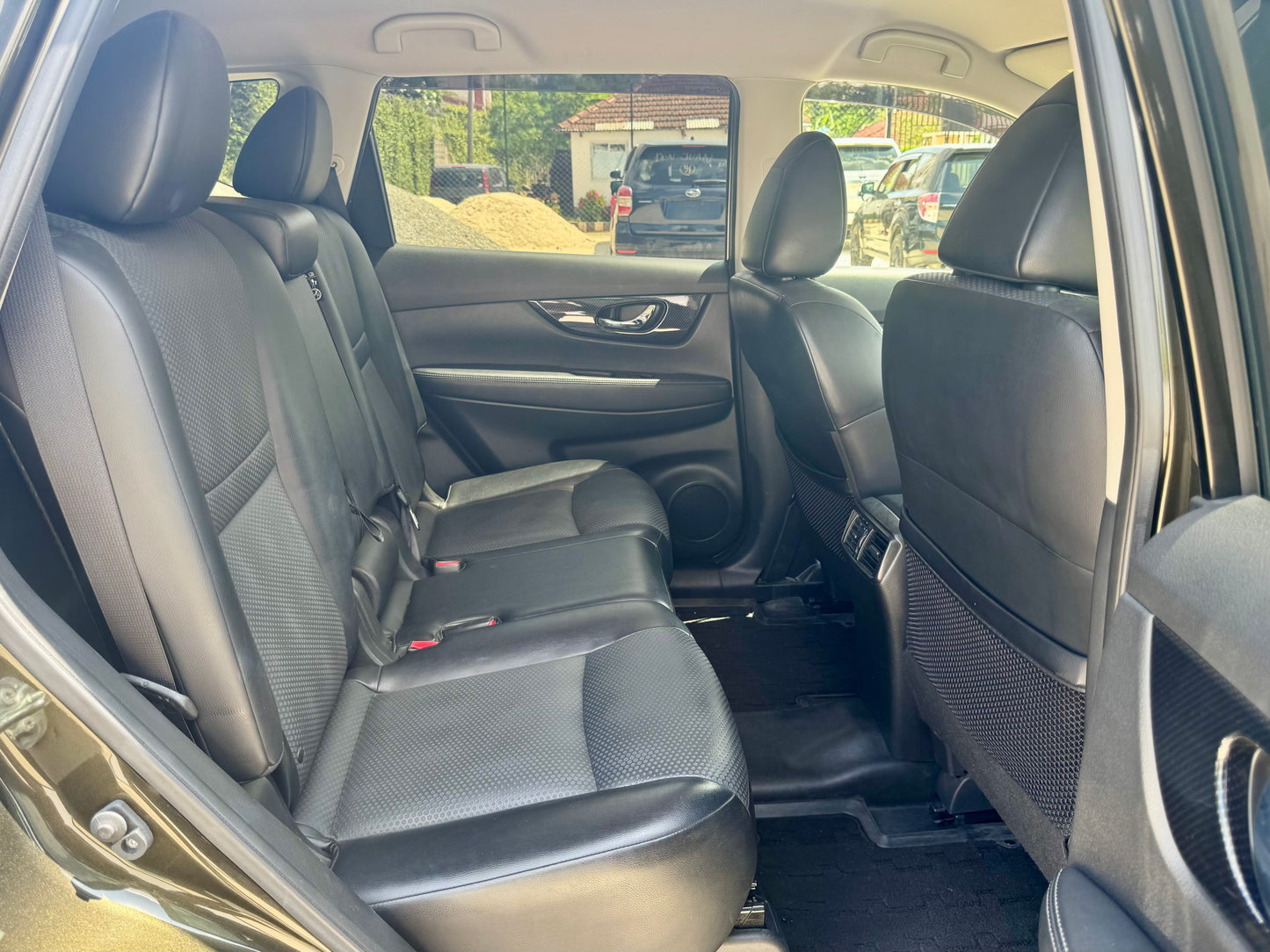 633. Nissan X-Trail 20X 2017