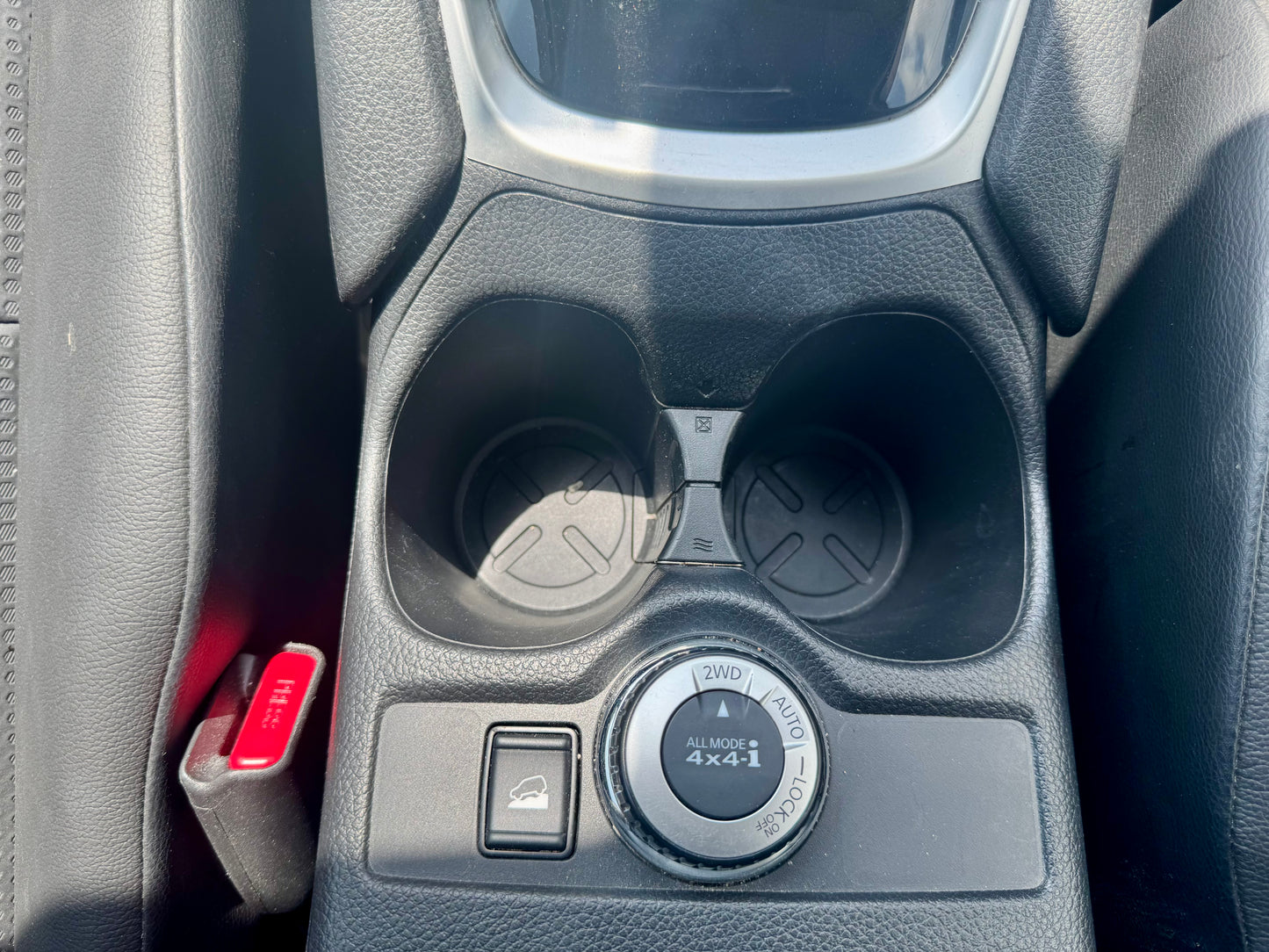 633. Nissan X-Trail 20X 2017