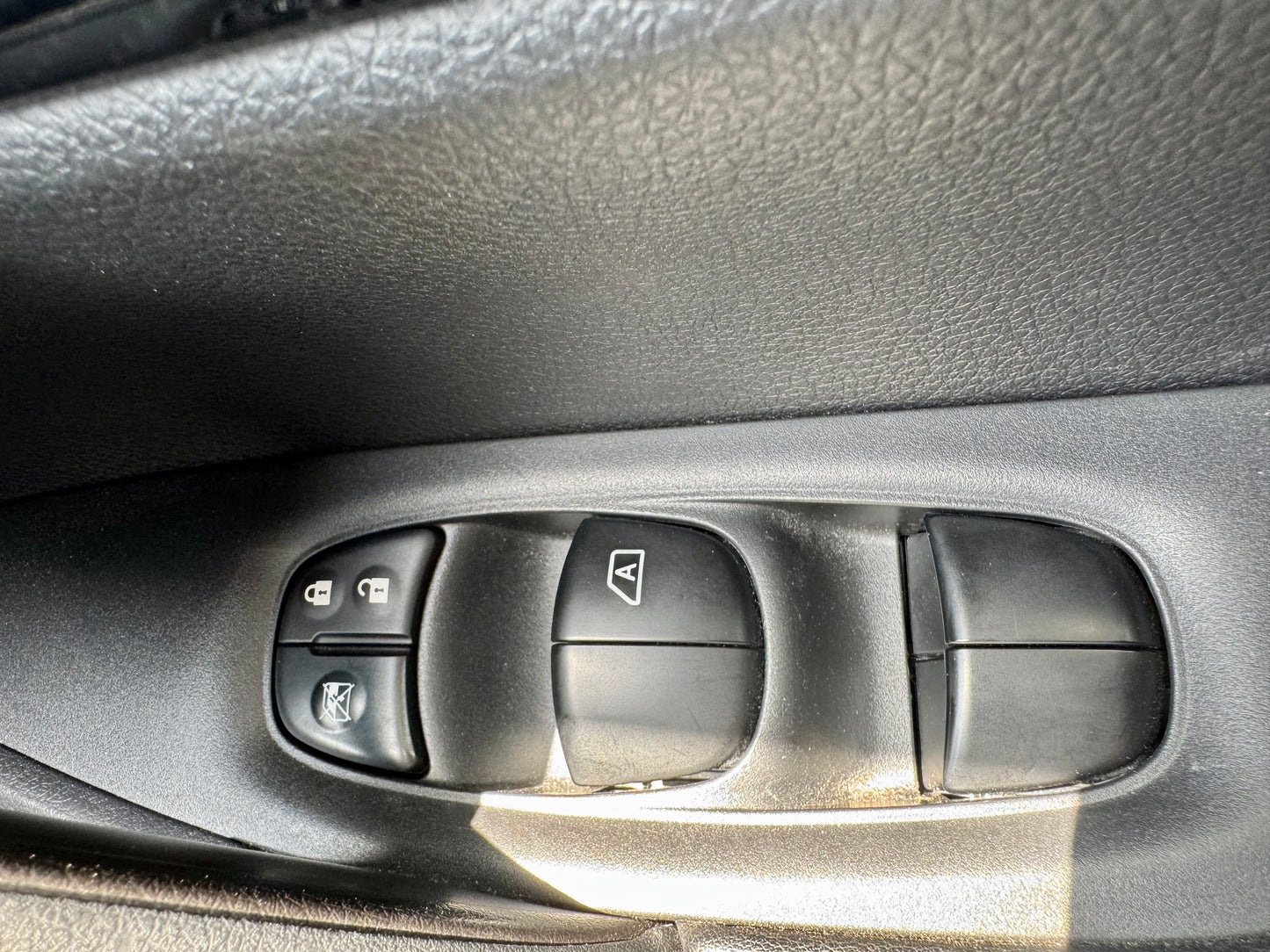 633. Nissan X-Trail 20X 2017