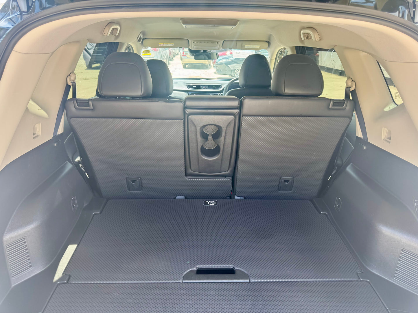 633. Nissan X-Trail 20X 2017