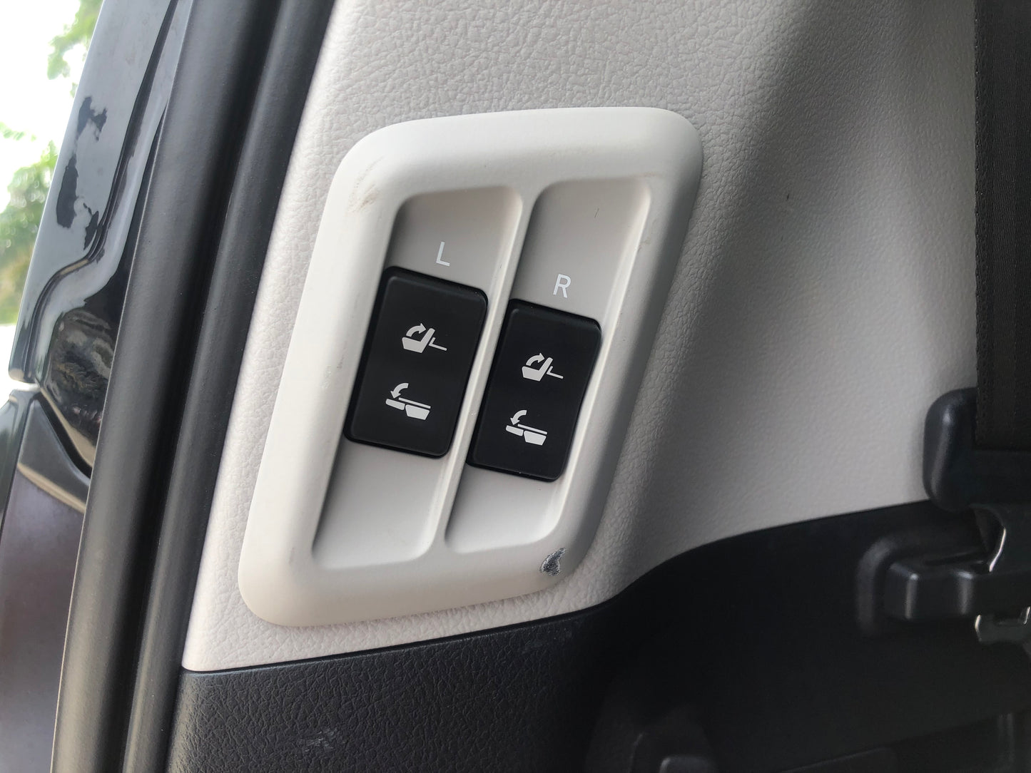 691. Toyota Land Cruiser Prado TX L Package 2021