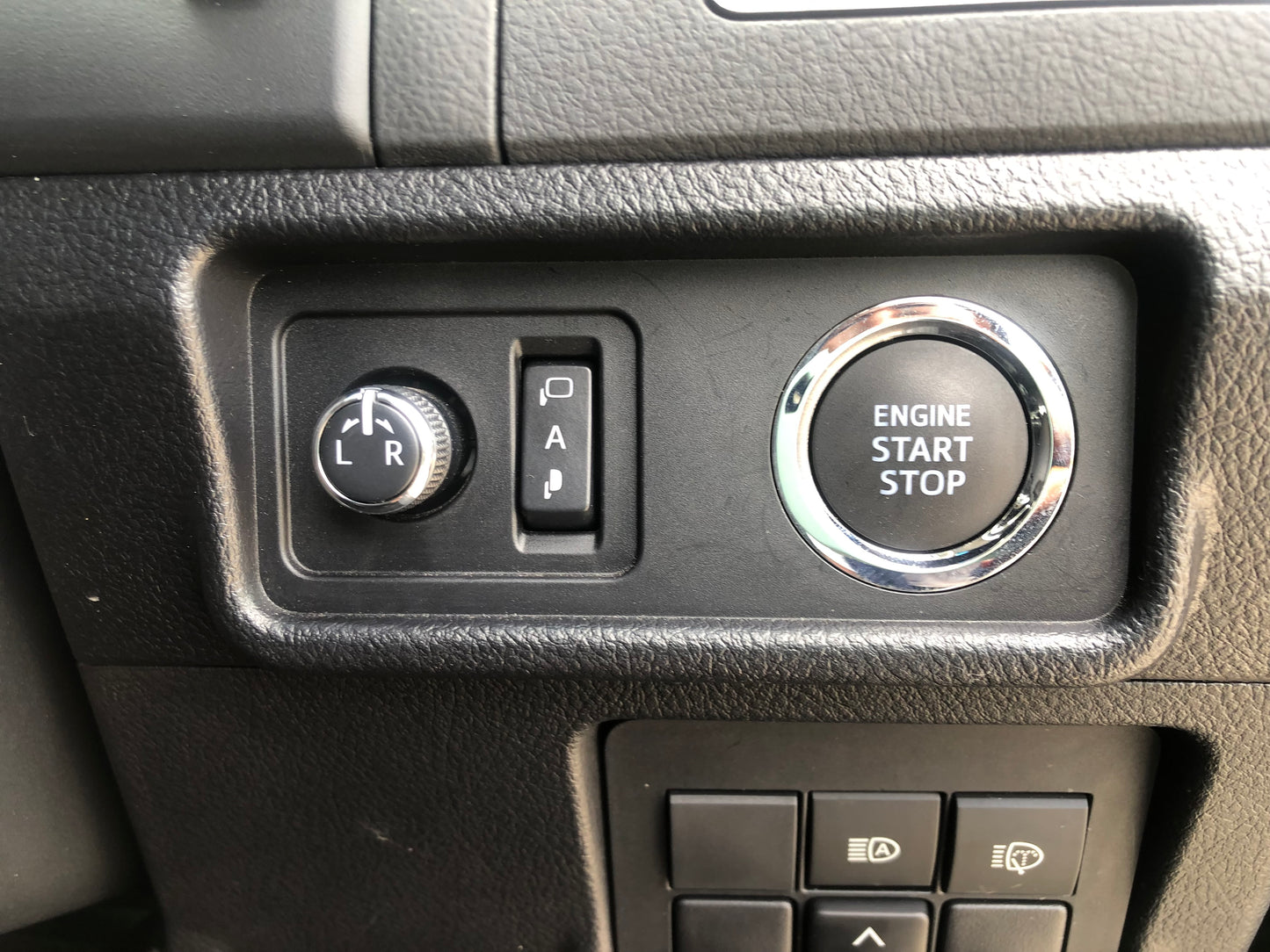 691. Toyota Land Cruiser Prado TX L Package 2021