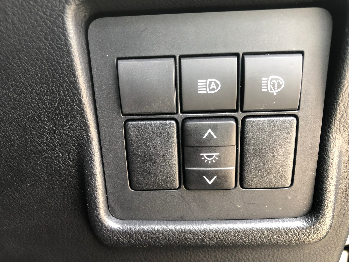 691. Toyota Land Cruiser Prado TX L Package 2021