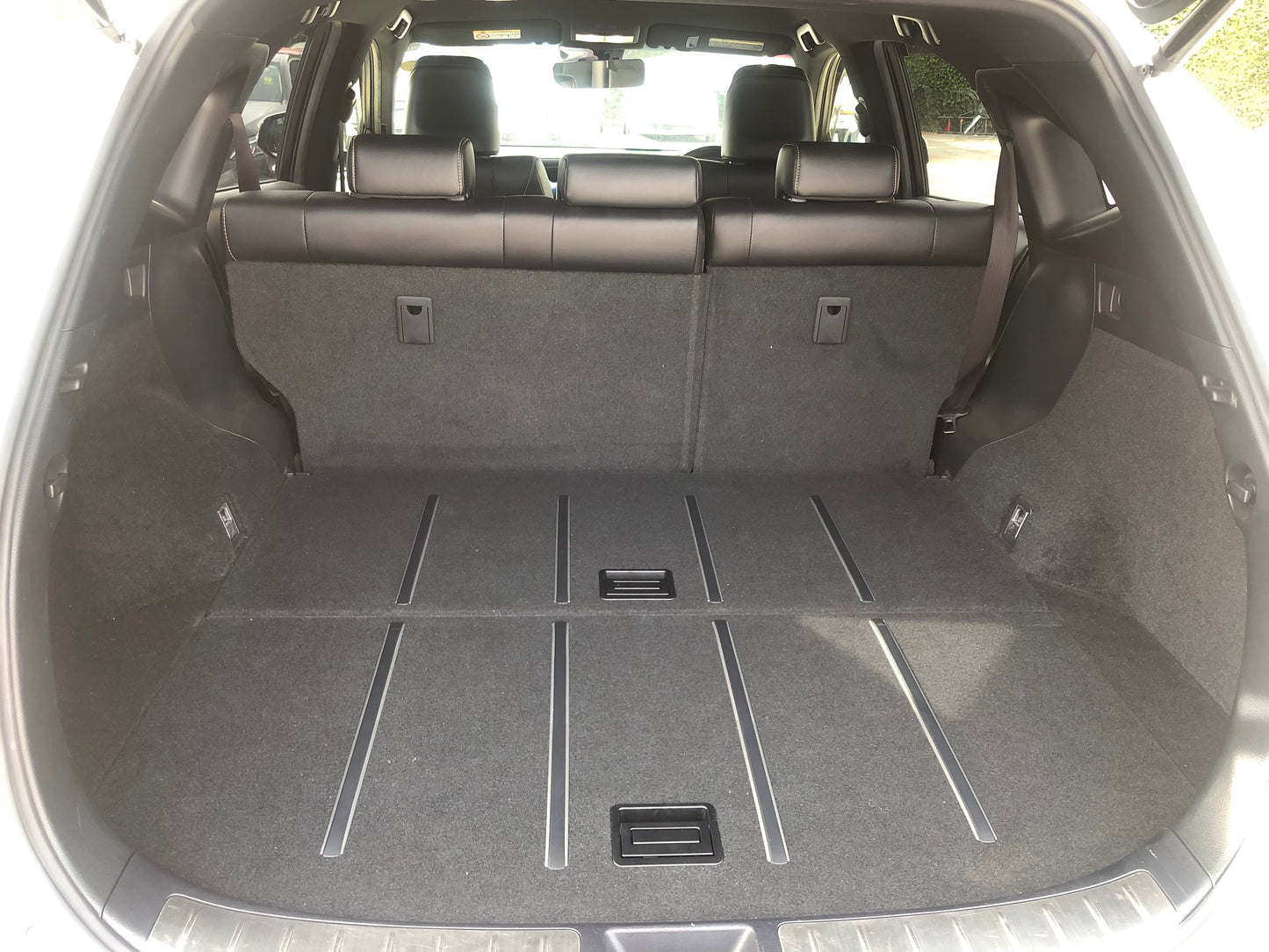 709. Toyota Harrier Premium 2017