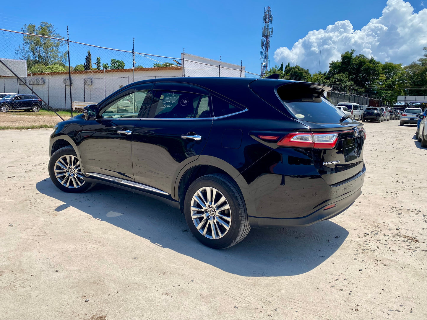 632. Toyota Harrier Premium 2018