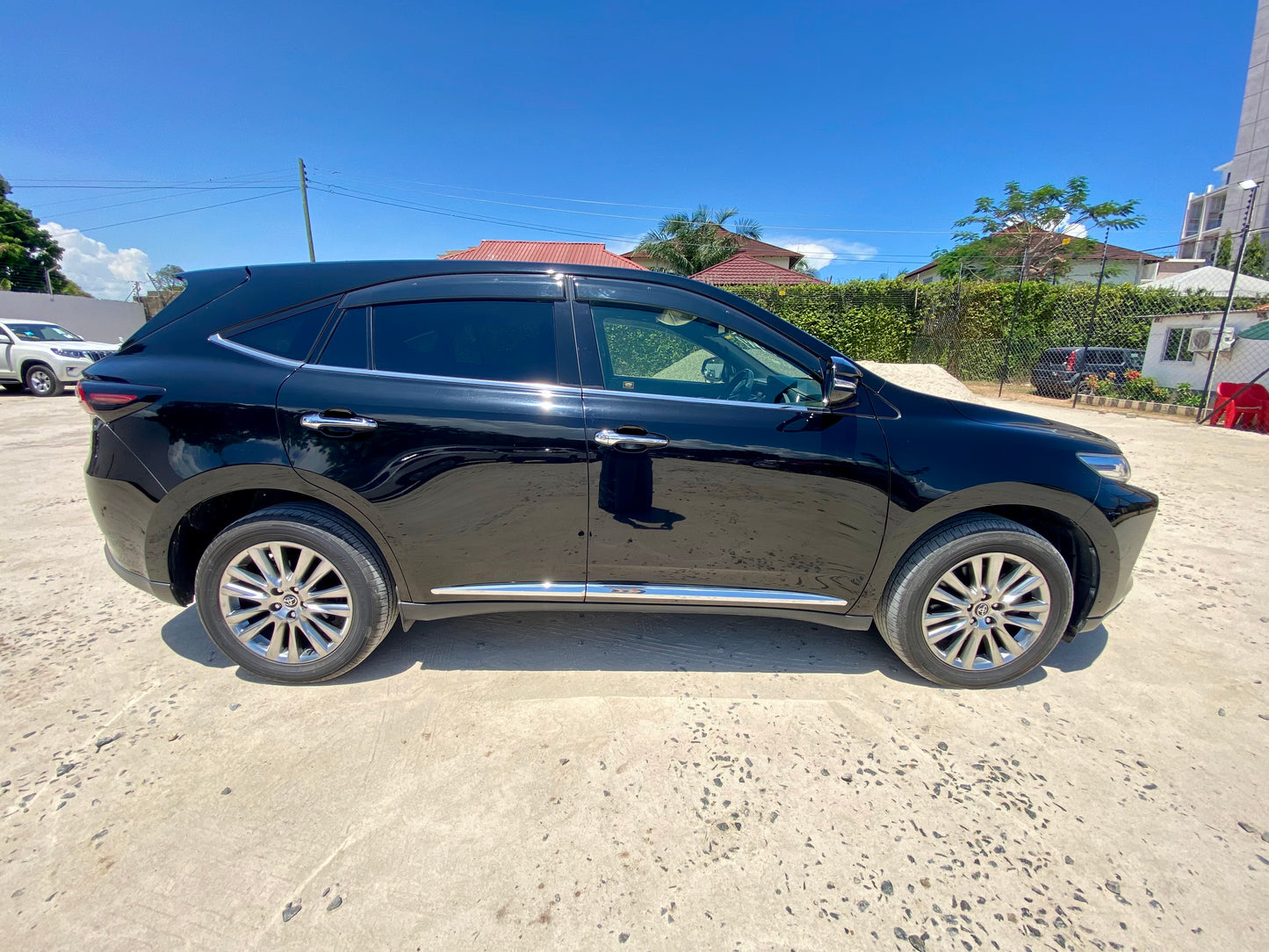 632. Toyota Harrier Premium 2018