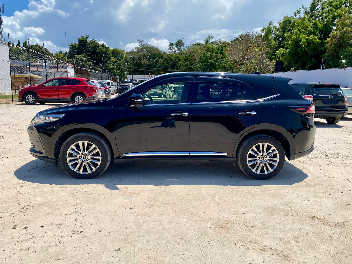632. Toyota Harrier Premium 2018