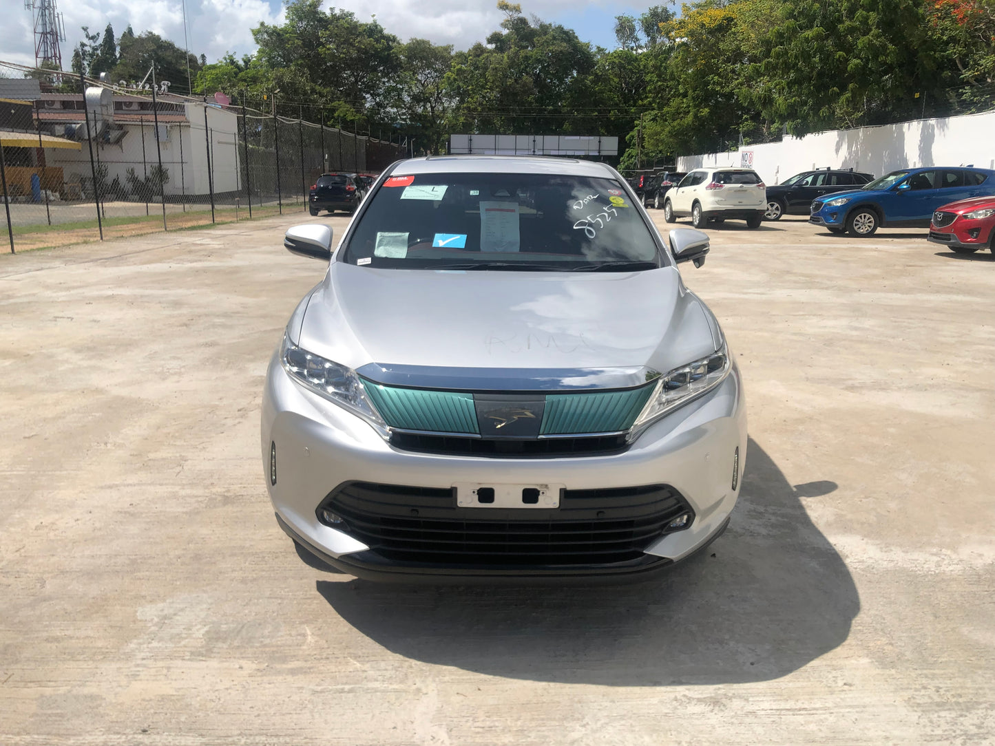 708. Toyota harrier Premium metal and leather package 2017