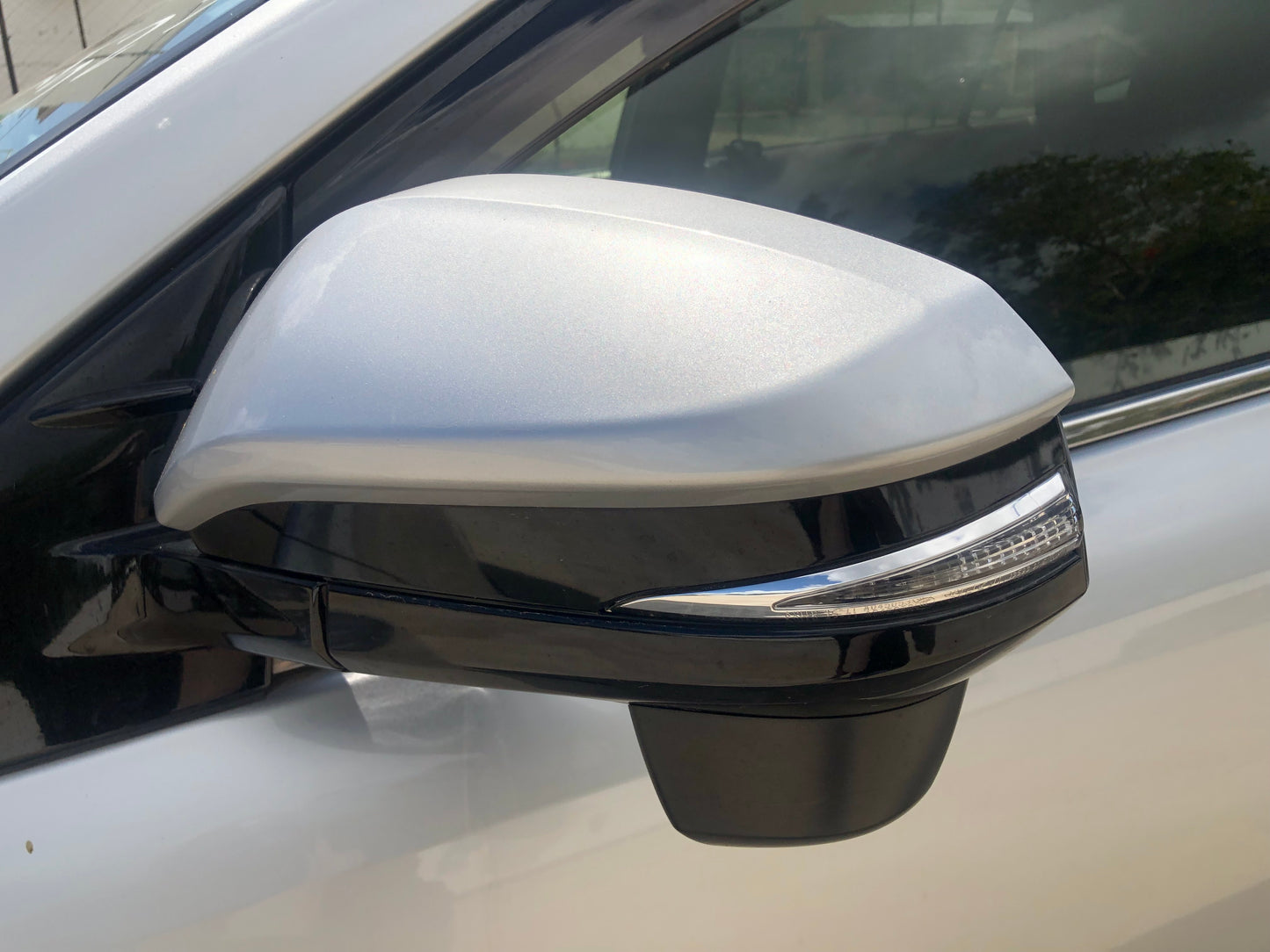 708. Toyota harrier Premium metal and leather package 2017