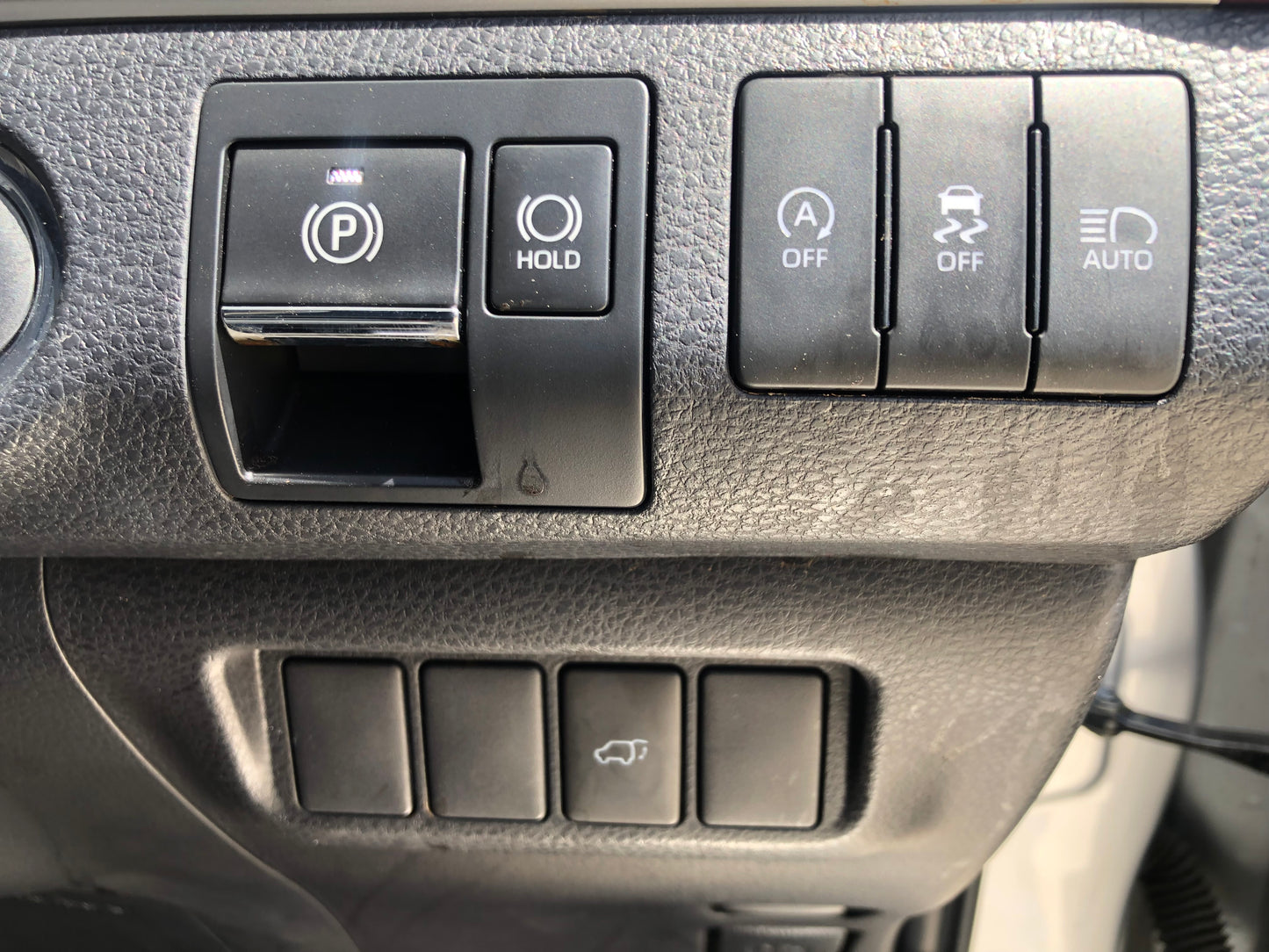 708. Toyota harrier Premium metal and leather package 2017