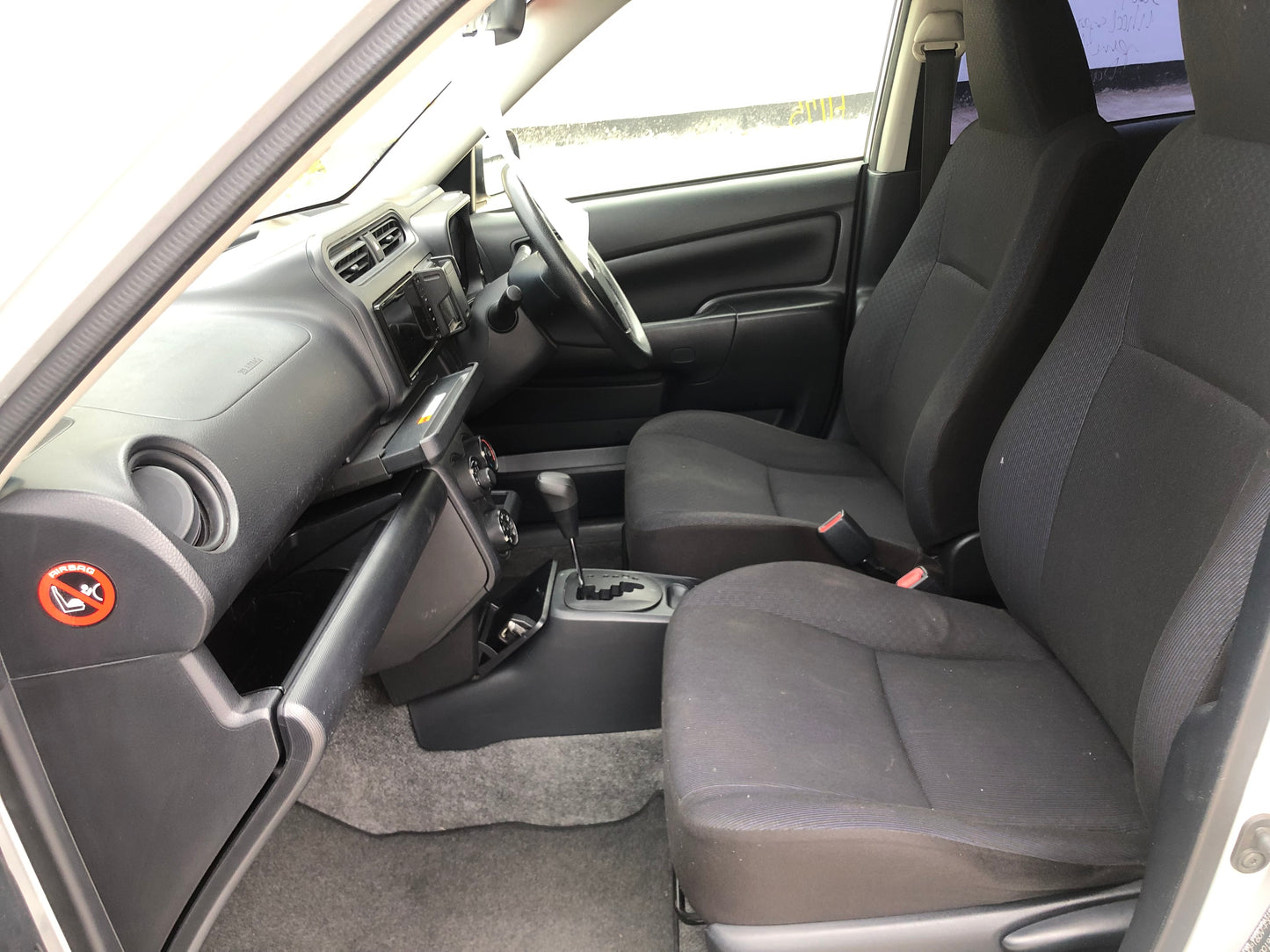 690. Toyota Succeed UL 2015