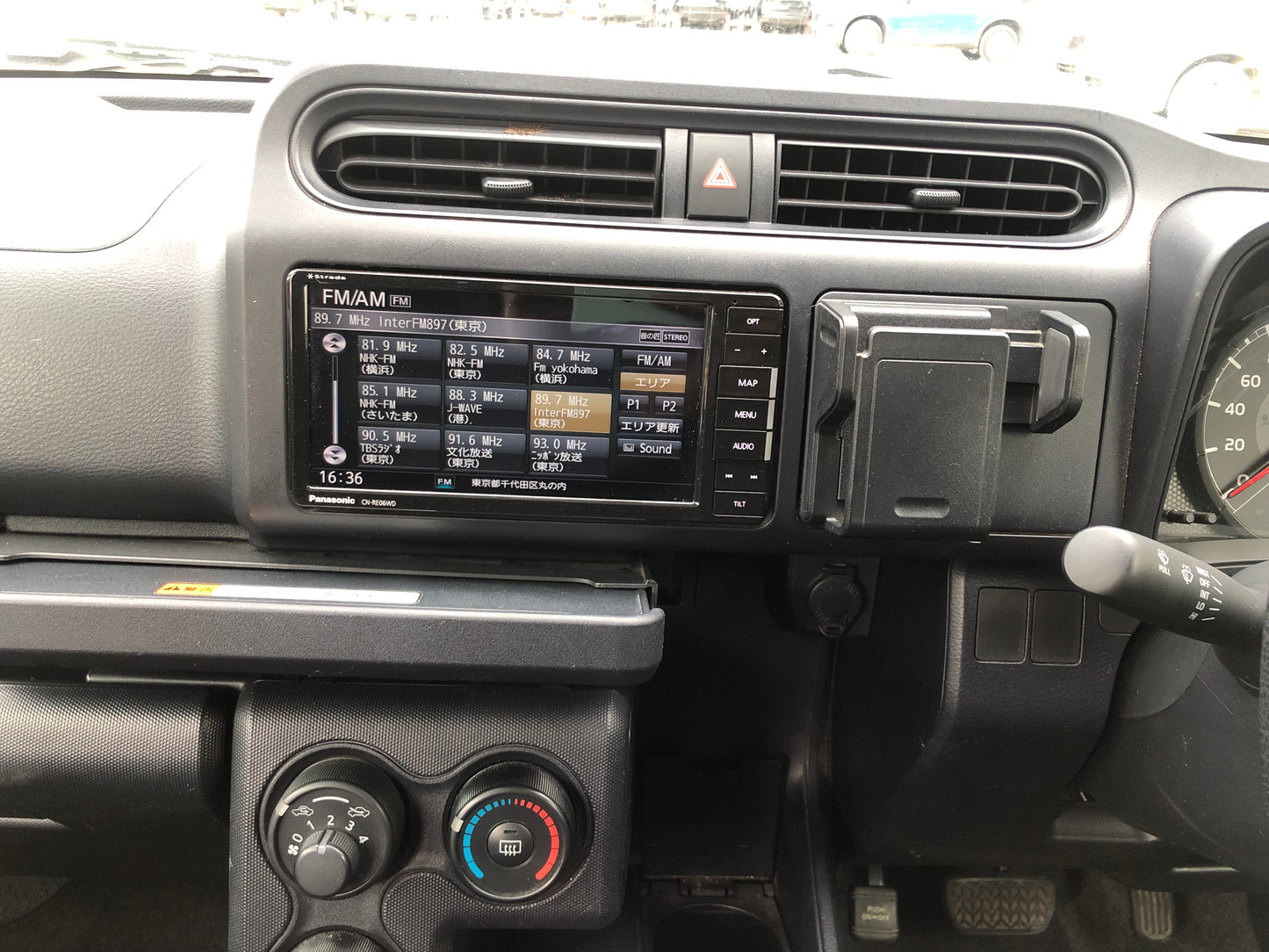 690. Toyota Succeed UL 2015