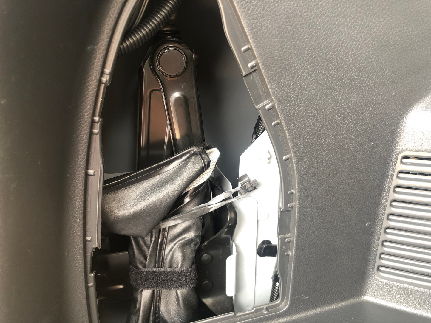 712. Nissan X-Trail Mode Premiere High Contrast Interior 2017