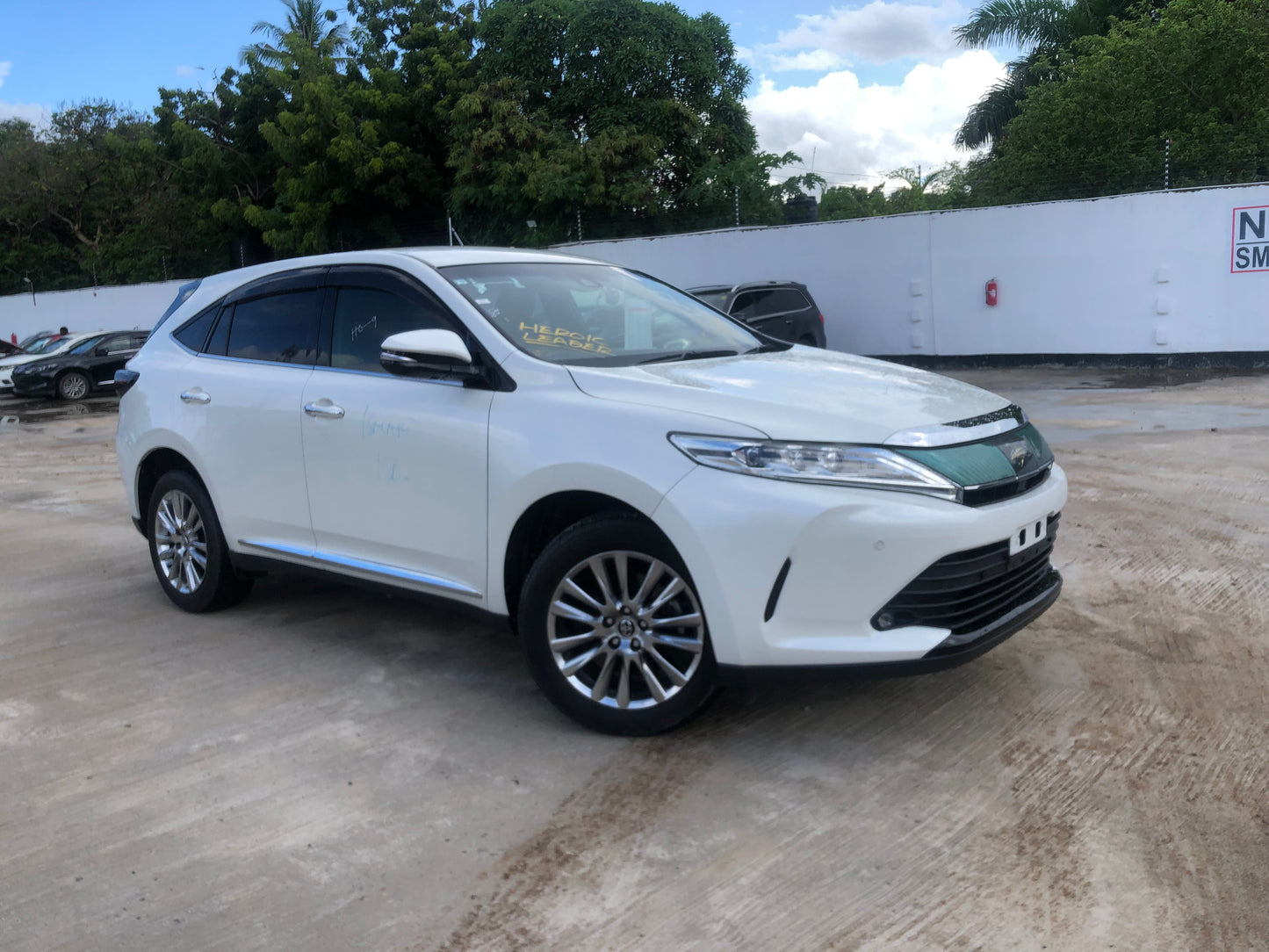 713. Toyota Harrier Premium 2018