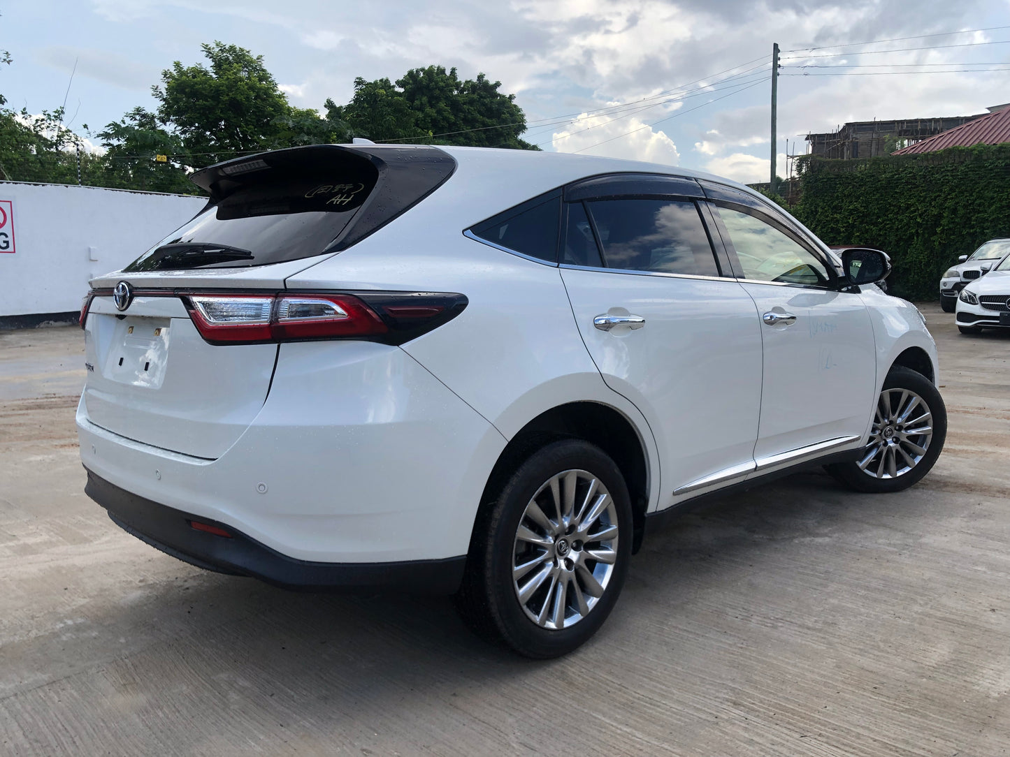 713. Toyota Harrier Premium 2018