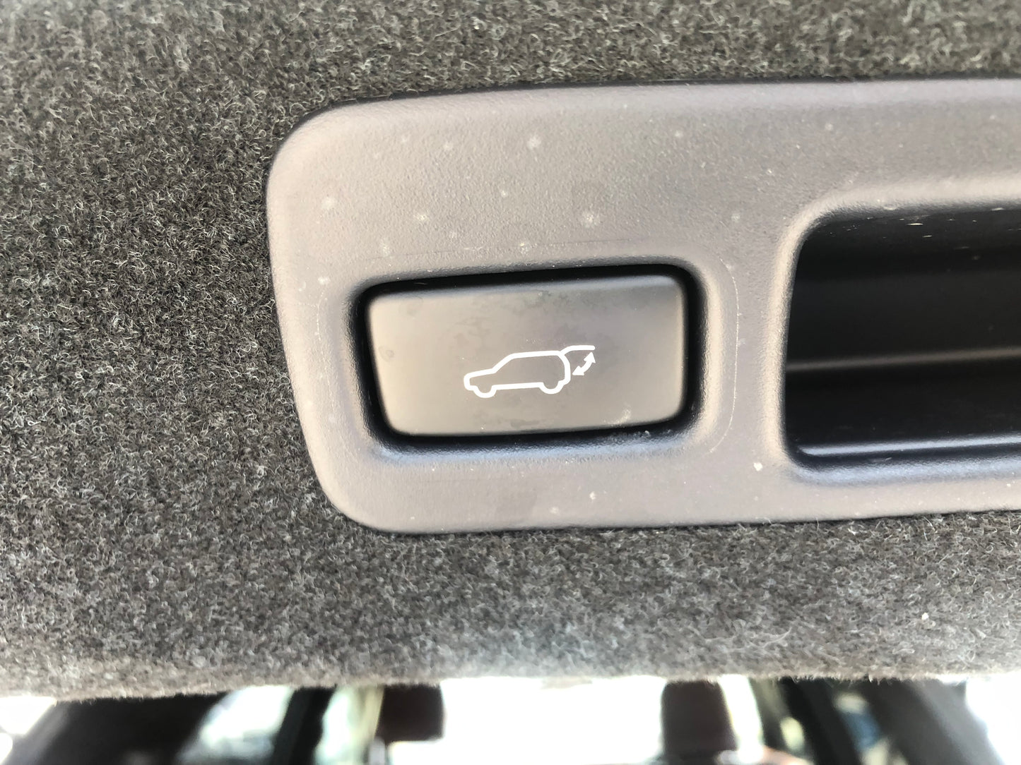 713. Toyota Harrier Premium 2018