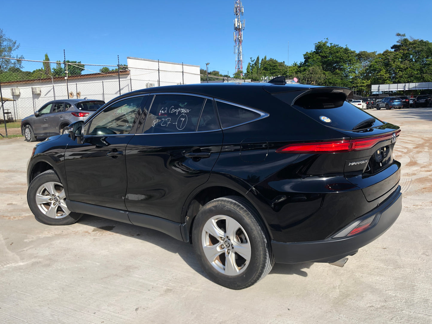 736. Toyota Harrier S 2021