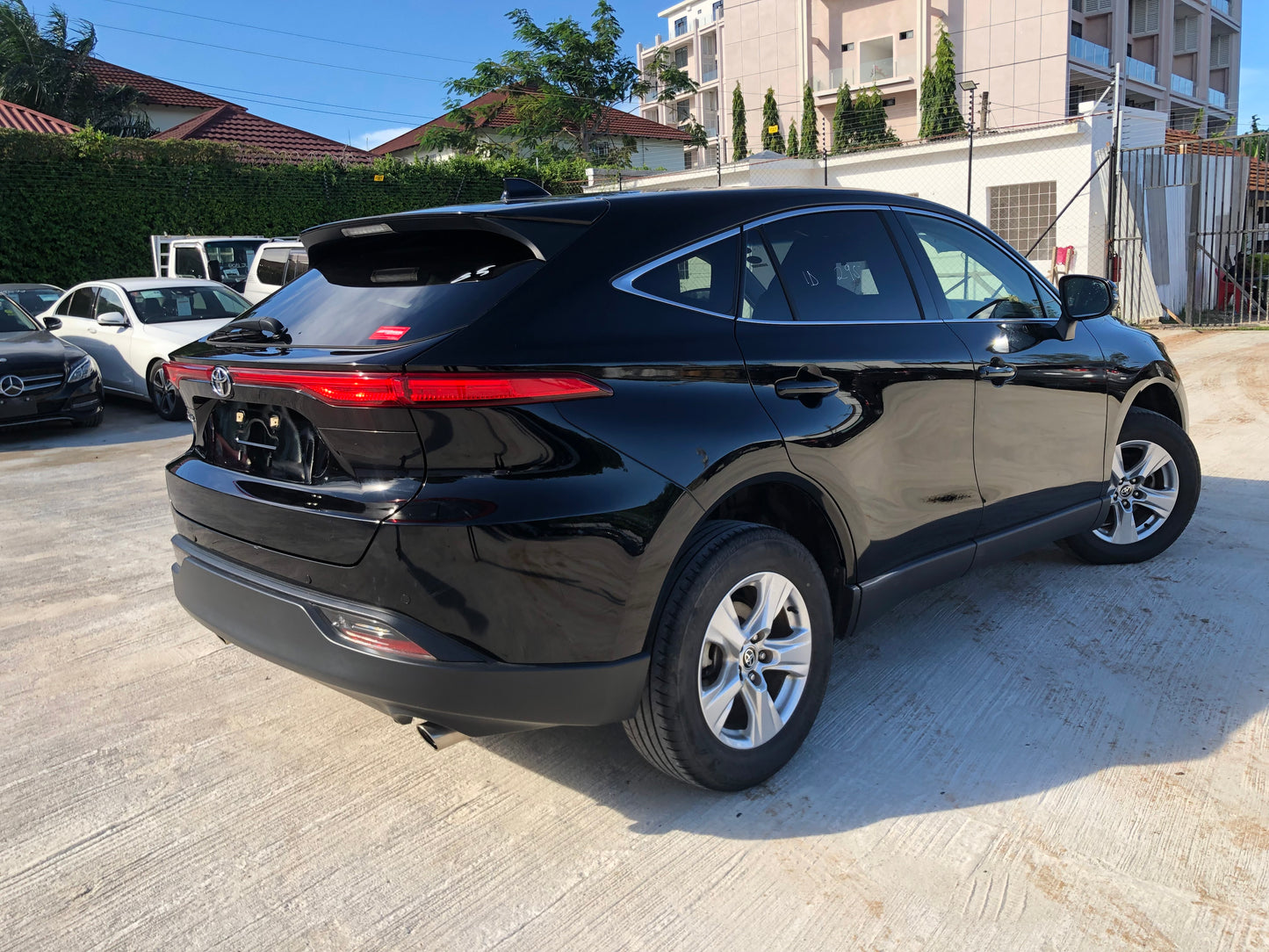 736. Toyota Harrier S 2021