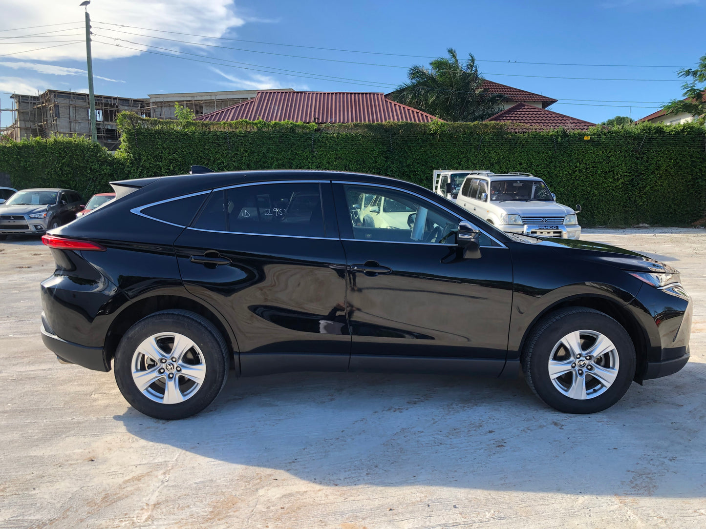 736. Toyota Harrier S 2021