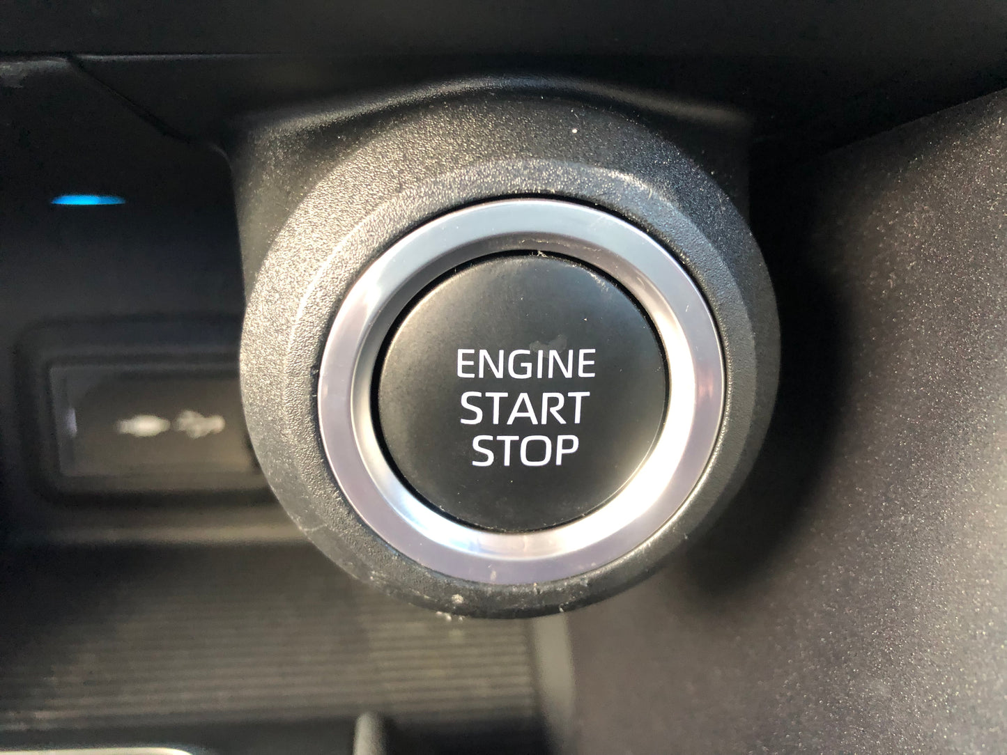 736. Toyota Harrier S 2021