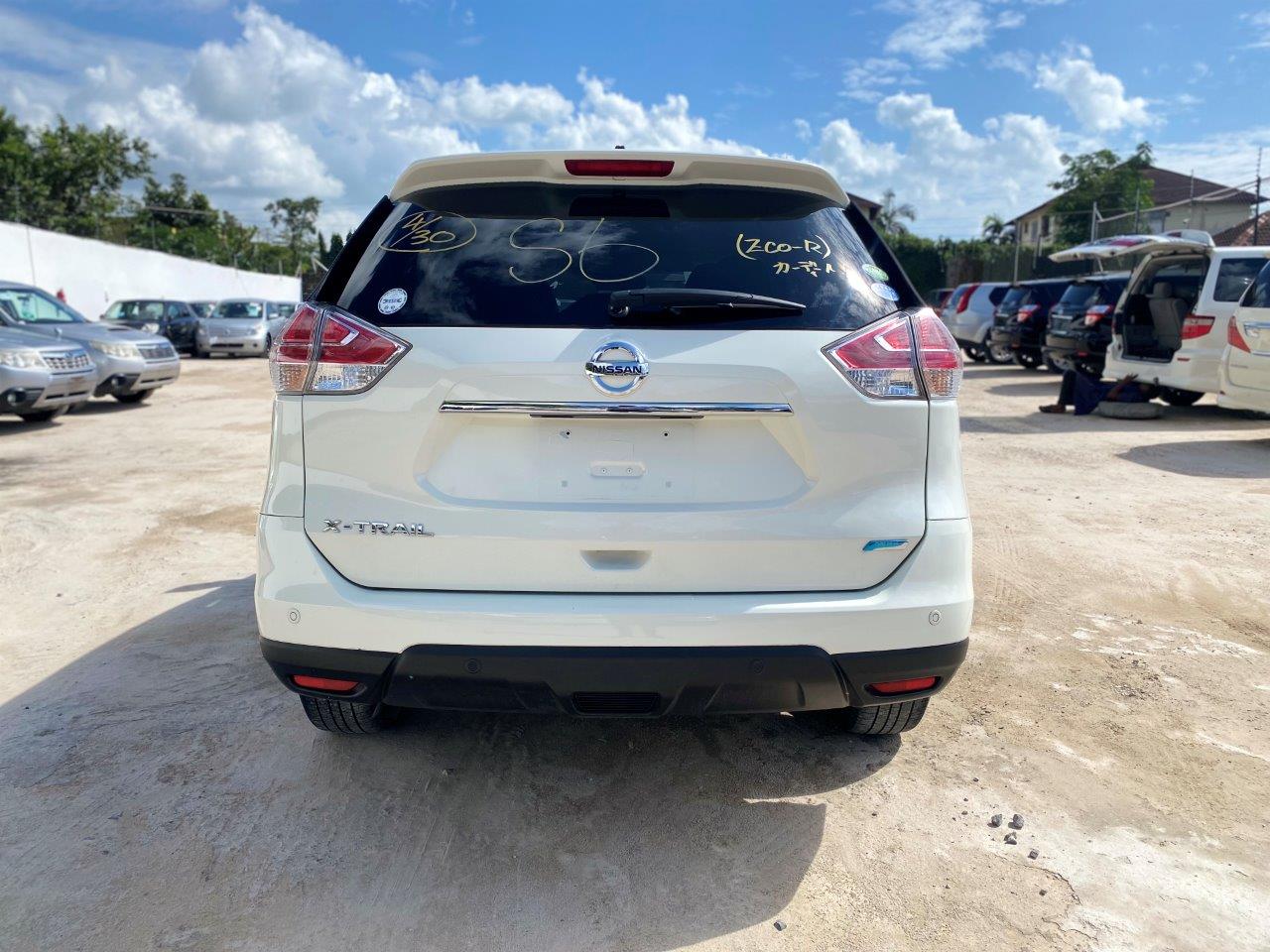 471. Nissan X-Trail 20X 2015