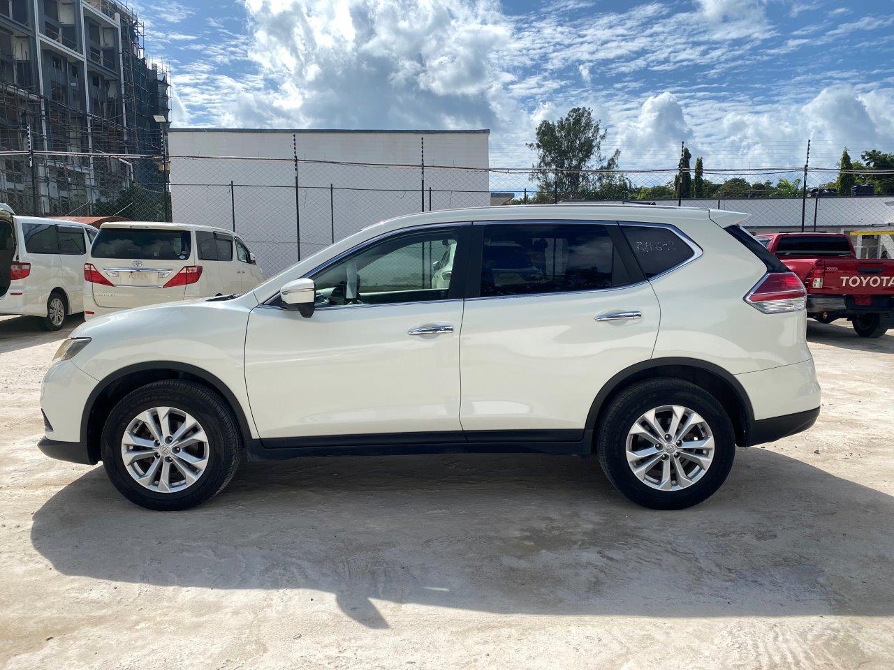 471. Nissan X-Trail 20X 2015