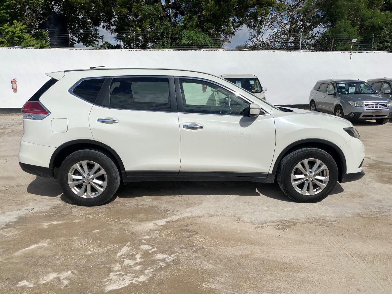 471. Nissan X-Trail 20X 2015