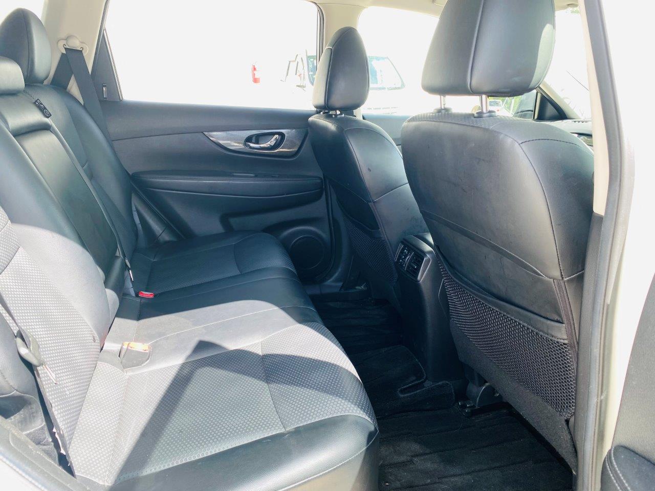 471. Nissan X-Trail 20X 2015