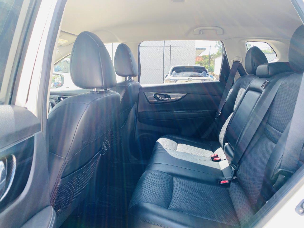 471. Nissan X-Trail 20X 2015