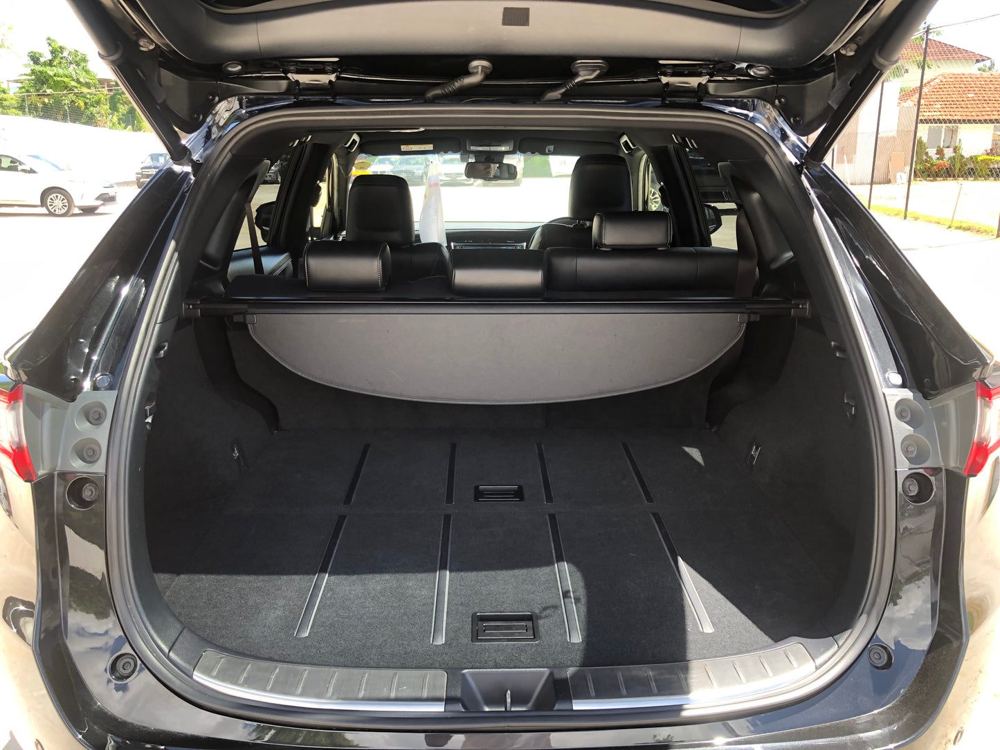 741. Toyota Harrier PREMIUM “Style NOIR” 2019