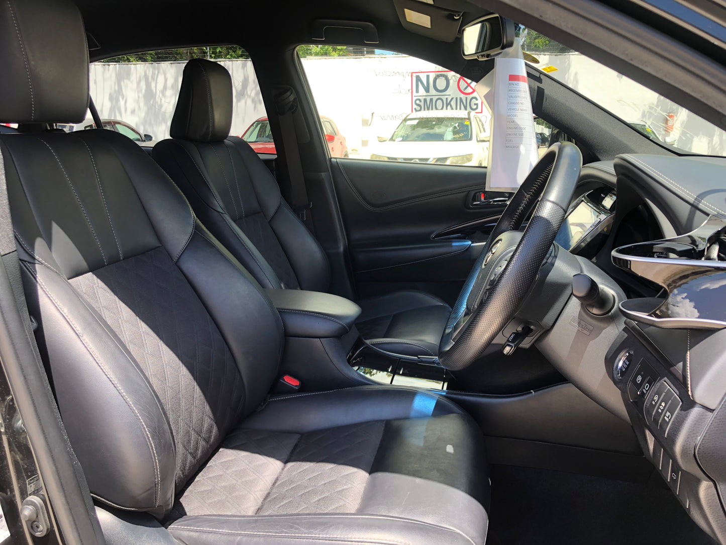 741. Toyota Harrier PREMIUM “Style NOIR” 2019