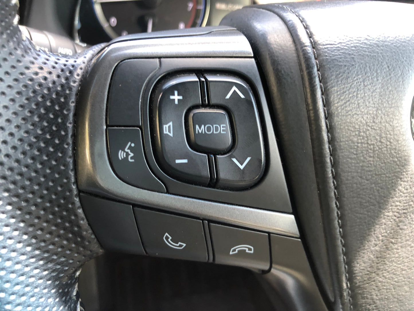741. Toyota Harrier PREMIUM “Style NOIR” 2019