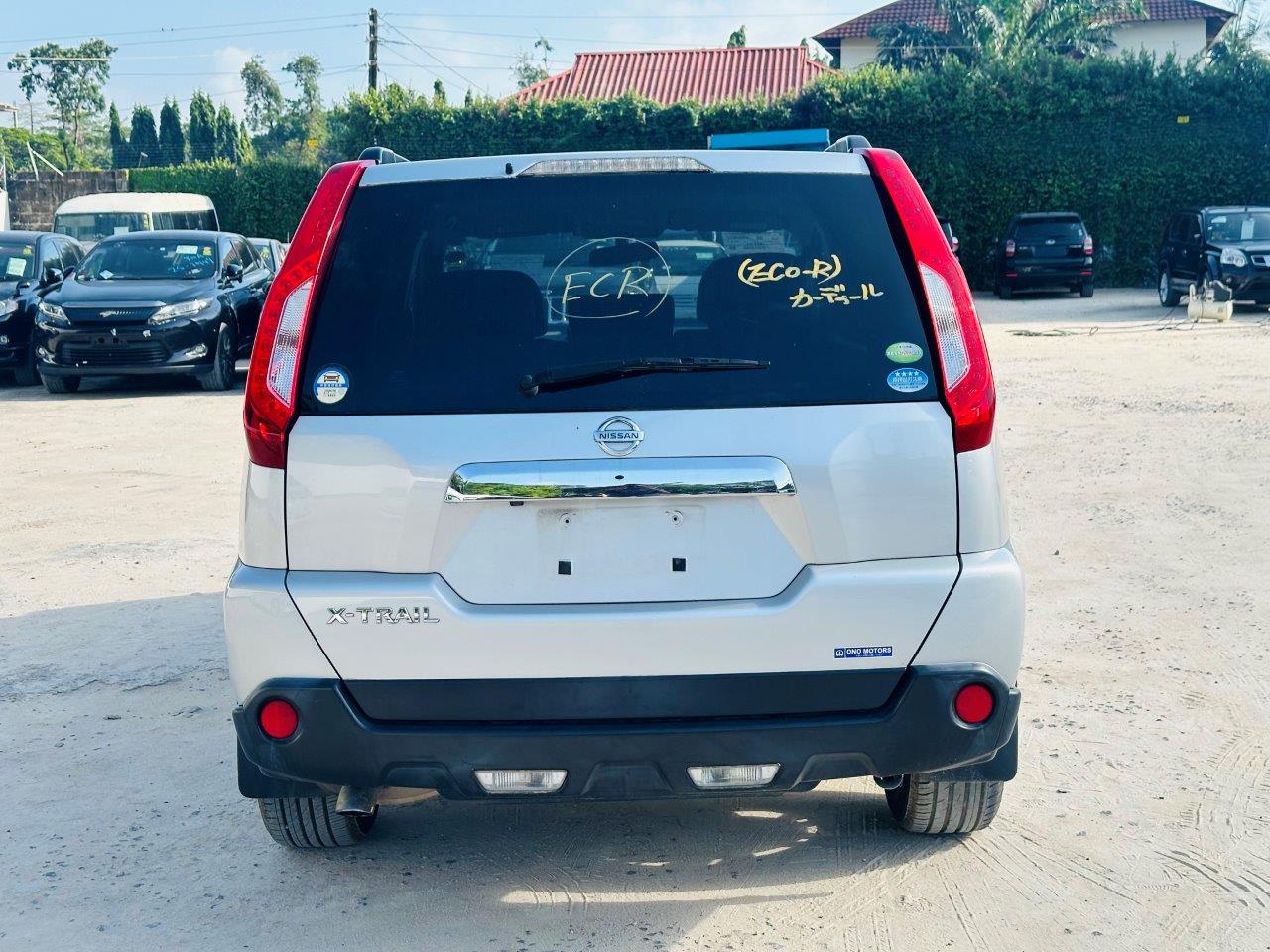 444. Nissan X-Trail 20X 2010