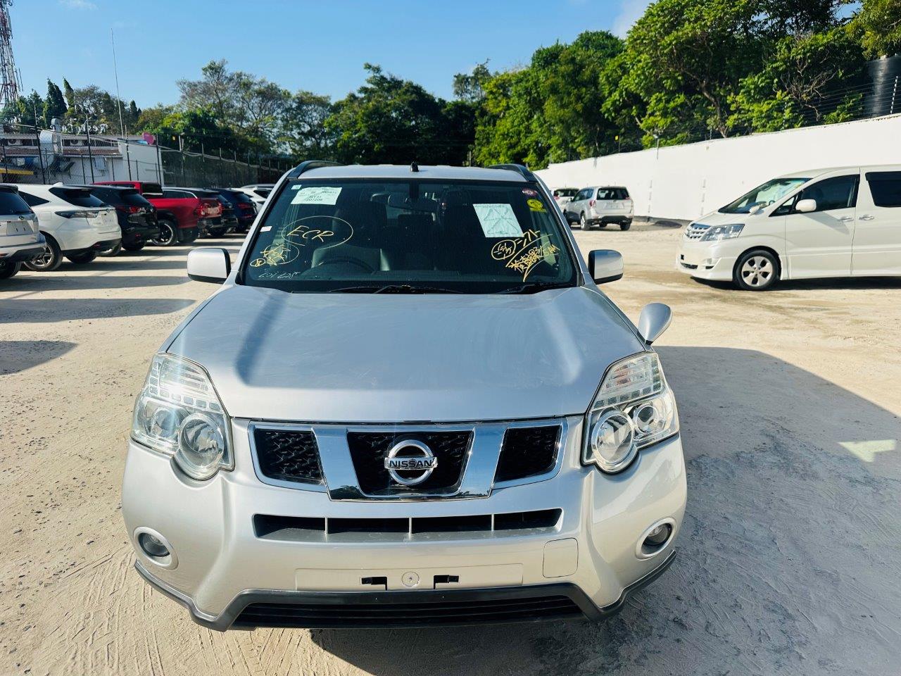 444. Nissan X-Trail 20X 2010