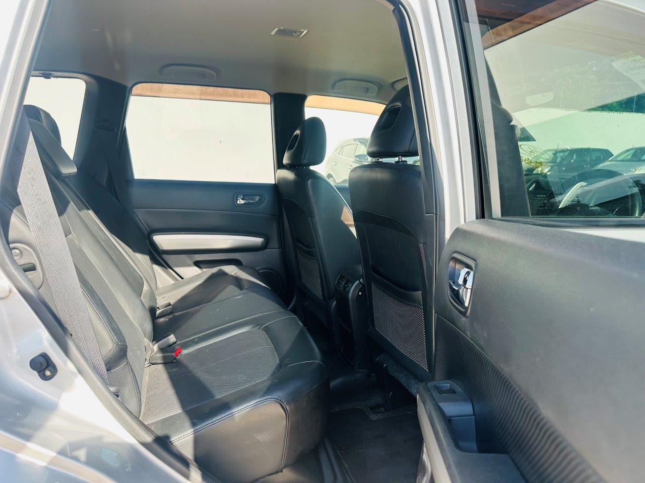 444. Nissan X-Trail 20X 2010