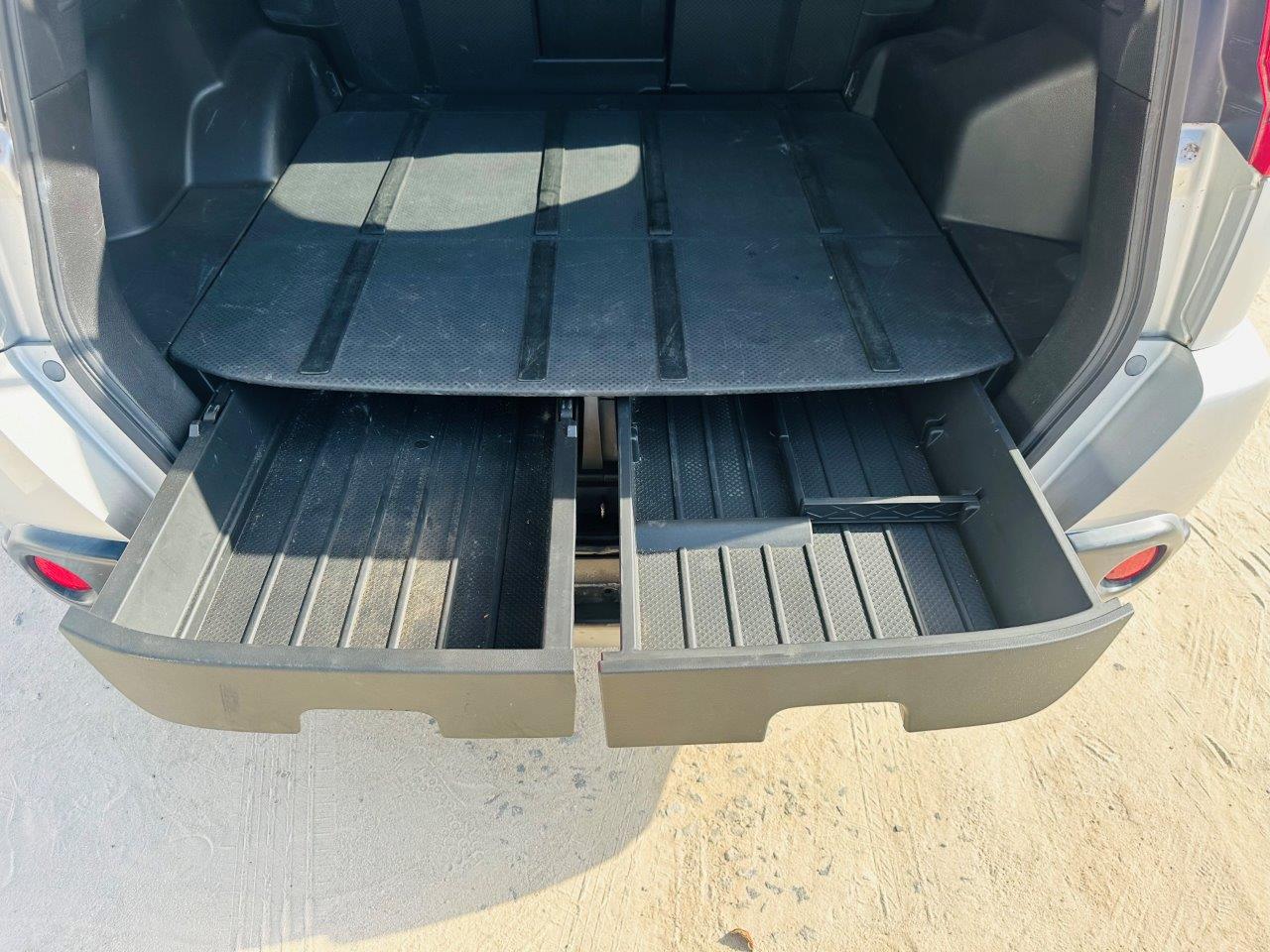 444. Nissan X-Trail 20X 2010