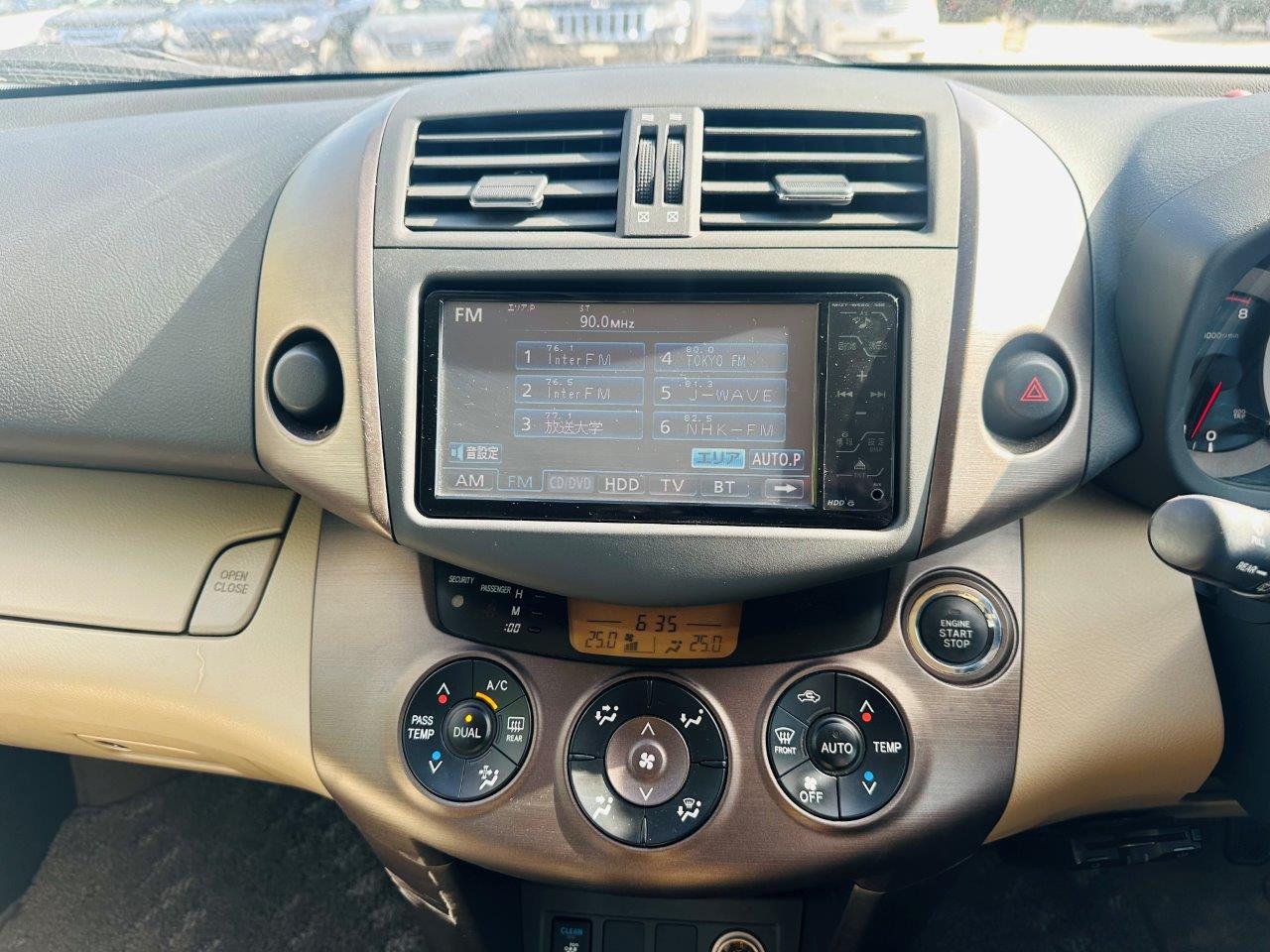 425. Toyota Vanguard 240S 2008