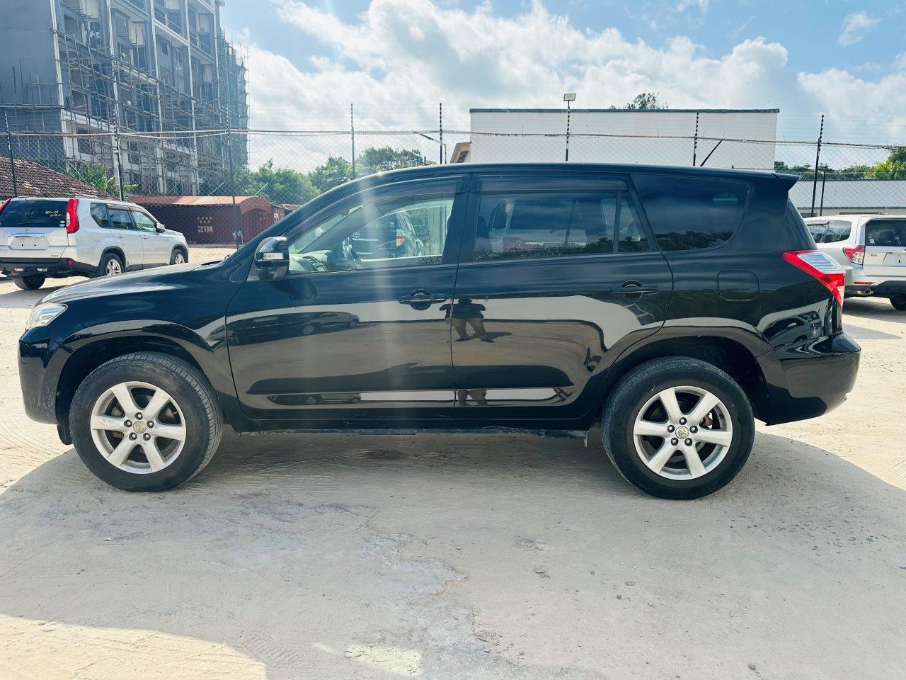 425. Toyota Vanguard 240S 2008