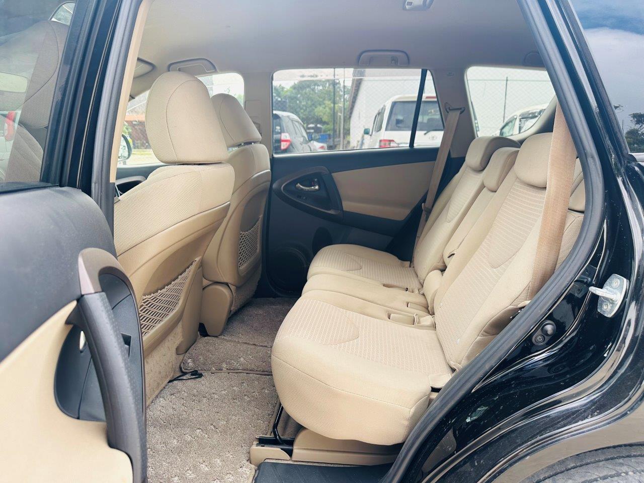 425. Toyota Vanguard 240S 2008