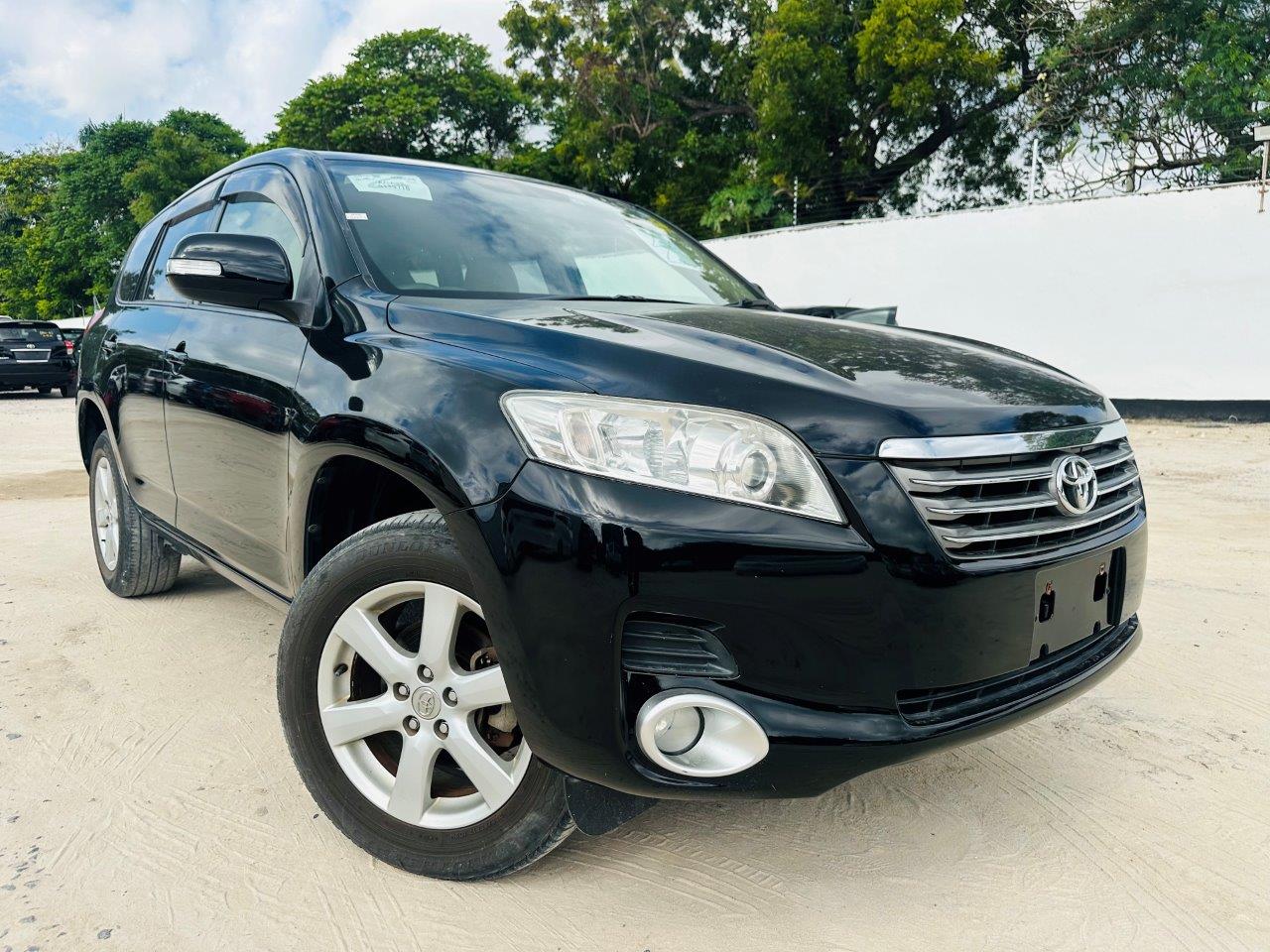 425. Toyota Vanguard 240S 2008