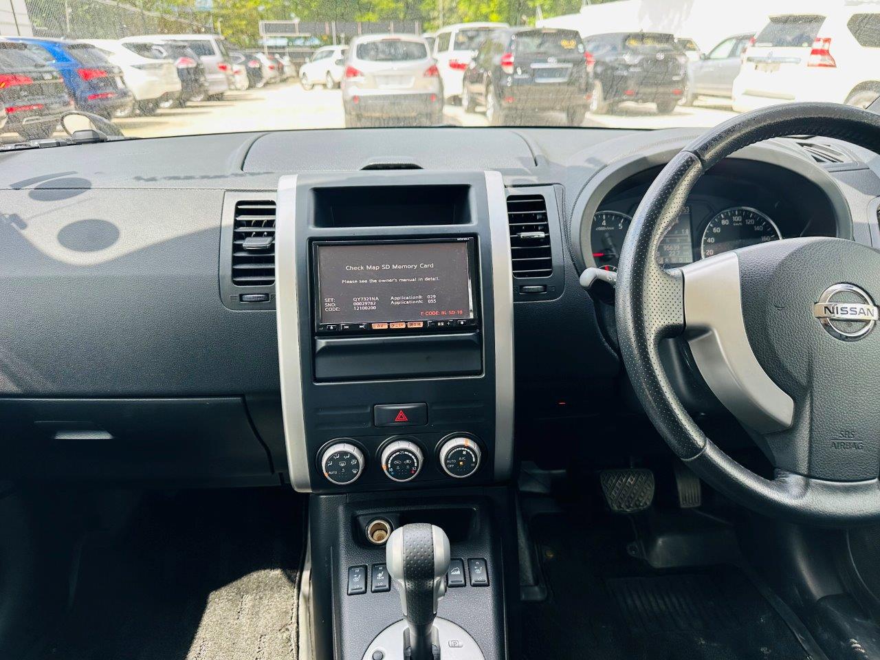 412. Nissan X-Trail X/GT 2013