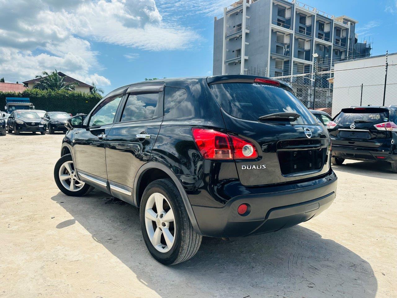 373. Nissan Dualis 20G/4/SV 2012
