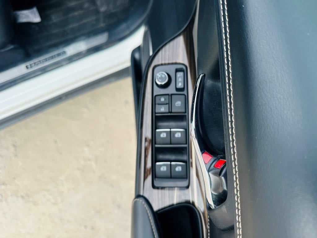 391. Toyota Harrier Elegance 2014